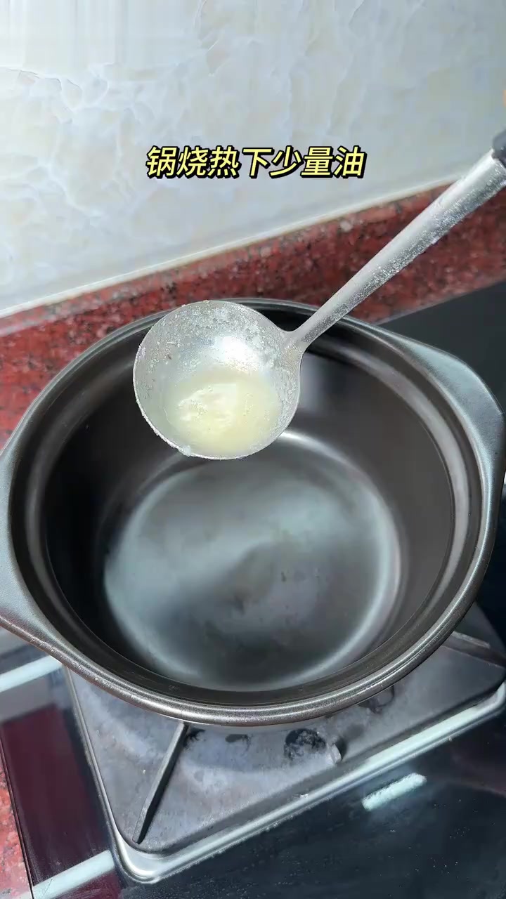 萝卜竹荪干贝汤清甜鲜美,冬天喝一碗很幸福