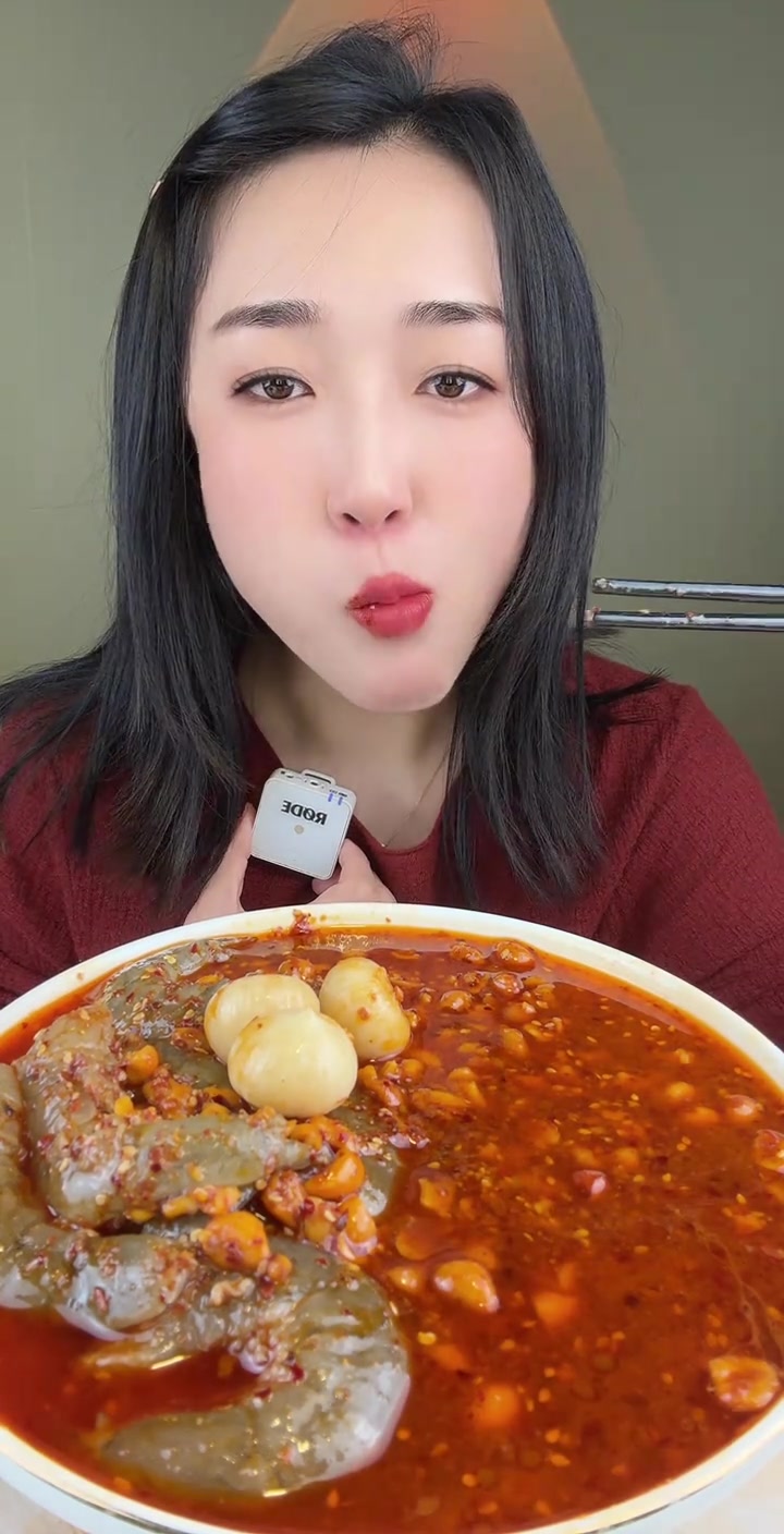 丈母娘秘制辣椒虾仁这拌法绝了!