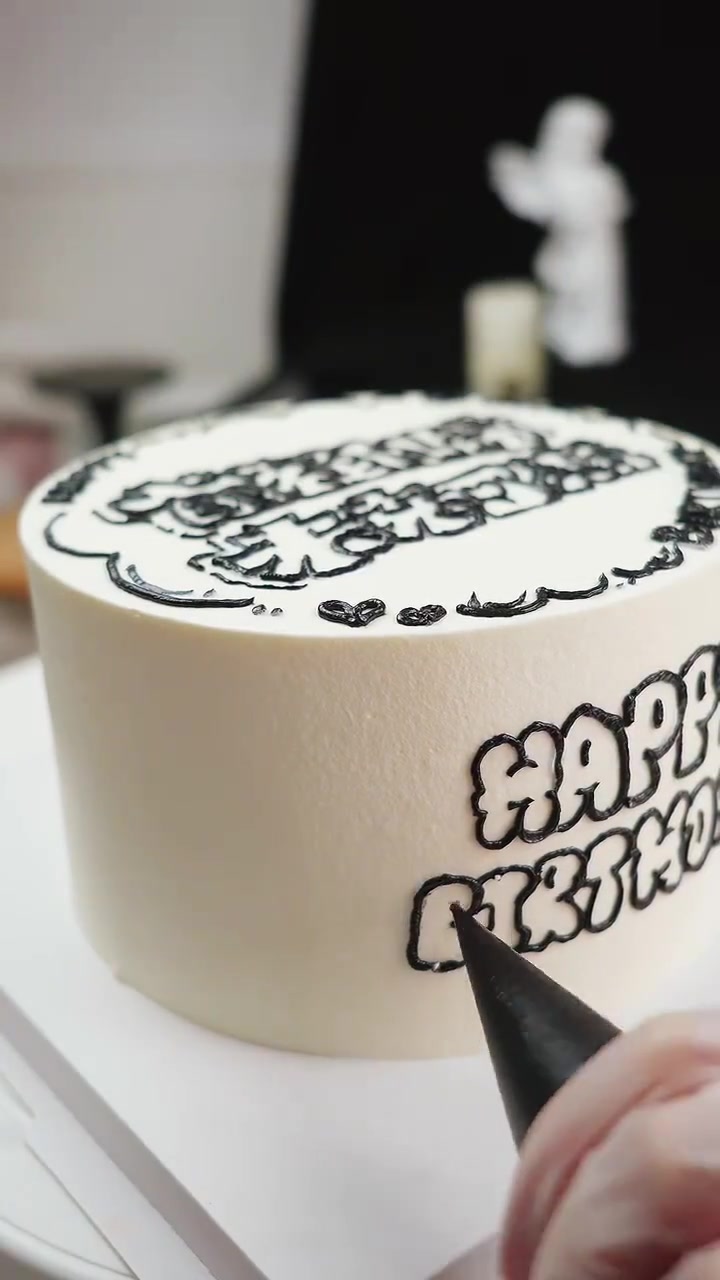 涂鸦风手绘蛋糕