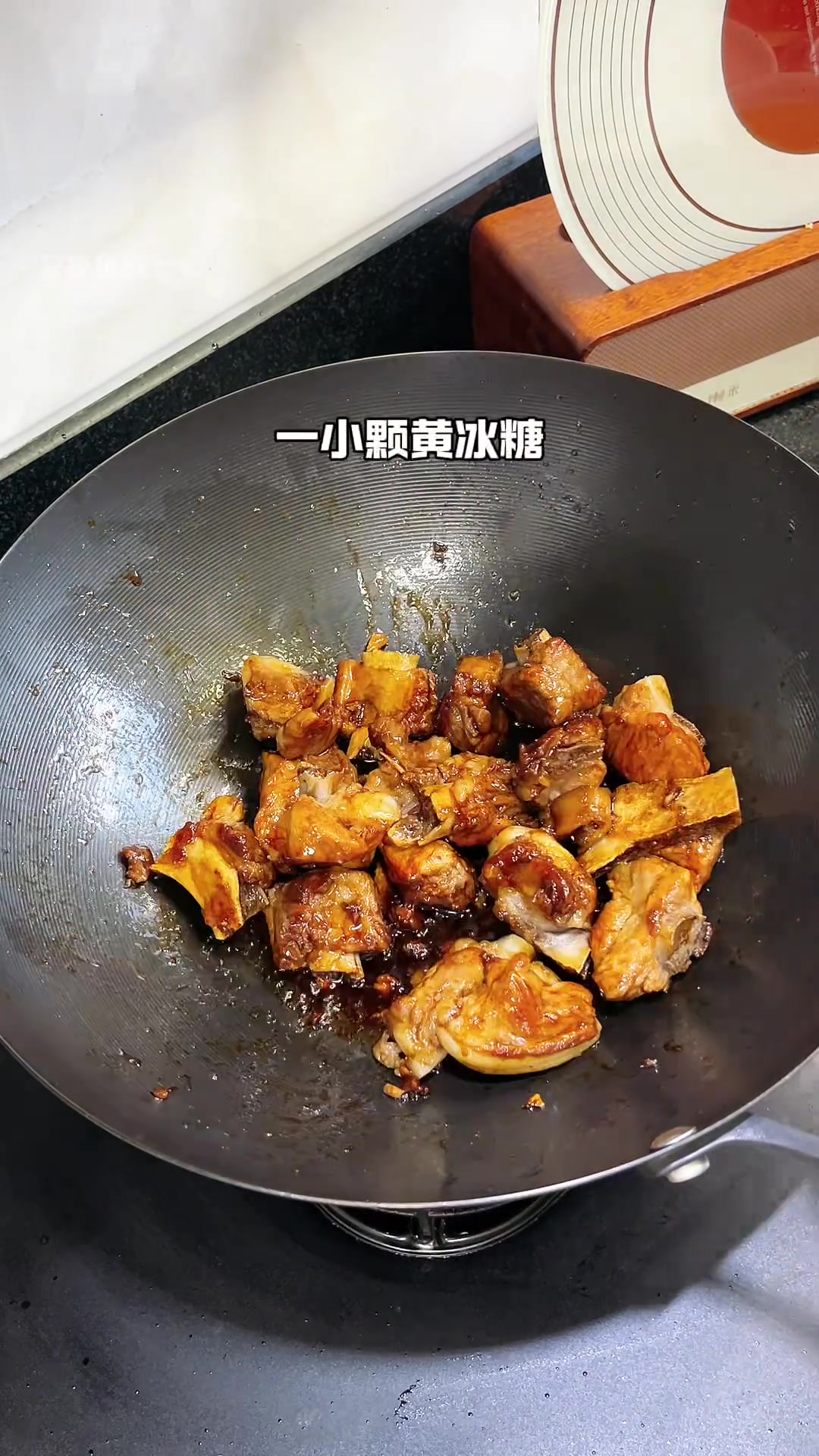 今天一锅出做了小朋友爱吃的糖醋排骨和排骨玉米汤,有肉有汤太香 了 一锅出 懒人快手菜 高压
