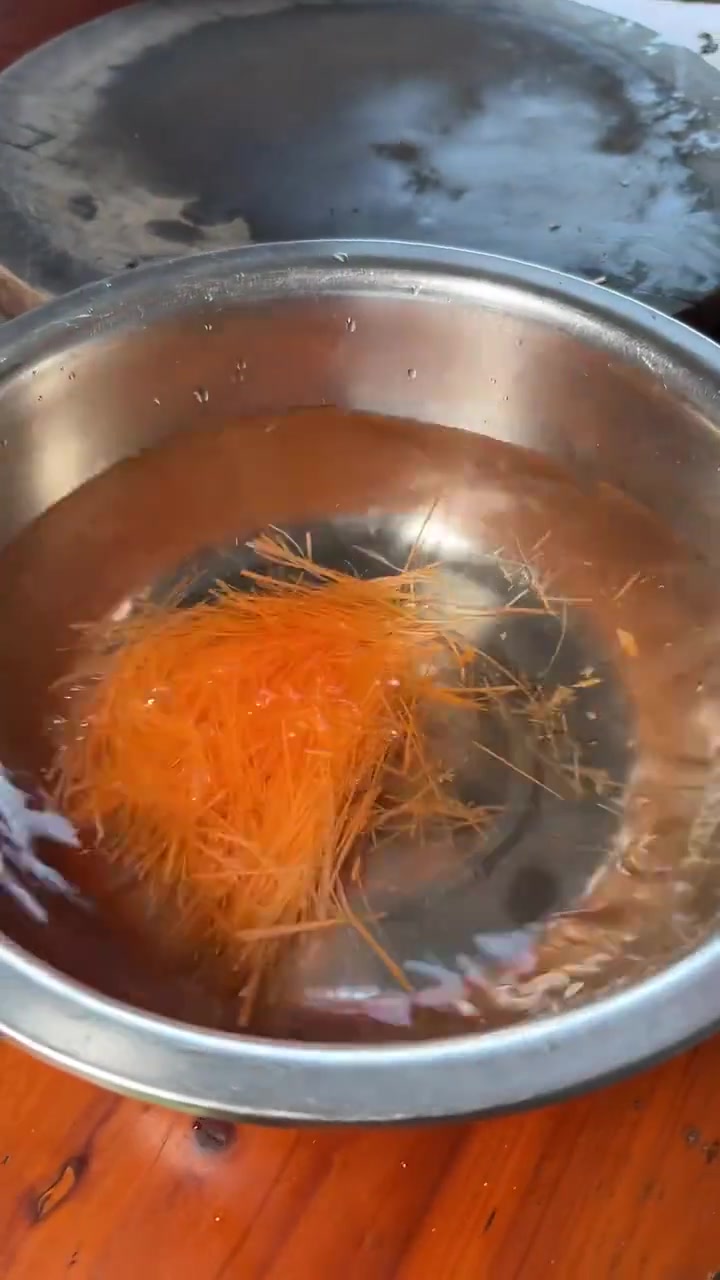 广西吃鱼生到底有多麻烦?这个视频告诉你