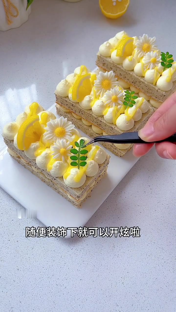 巨清新柠檬红茶蛋糕一口入夏超清爽!柠檬红茶蛋糕伯爵红茶蛋糕卷鸡蛋5个,玉米油40克,牛奶6