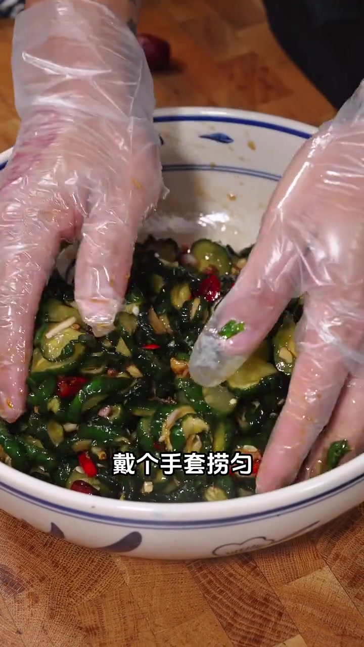 广东超火脆瓜做法:青瓜腌后凉拌炒菜一绝