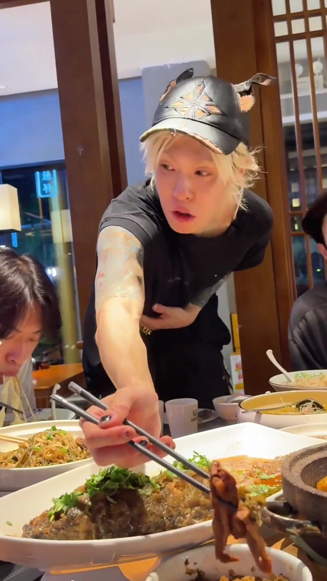 吃席必知!山东河南的镇桌菜和海参外卖体验