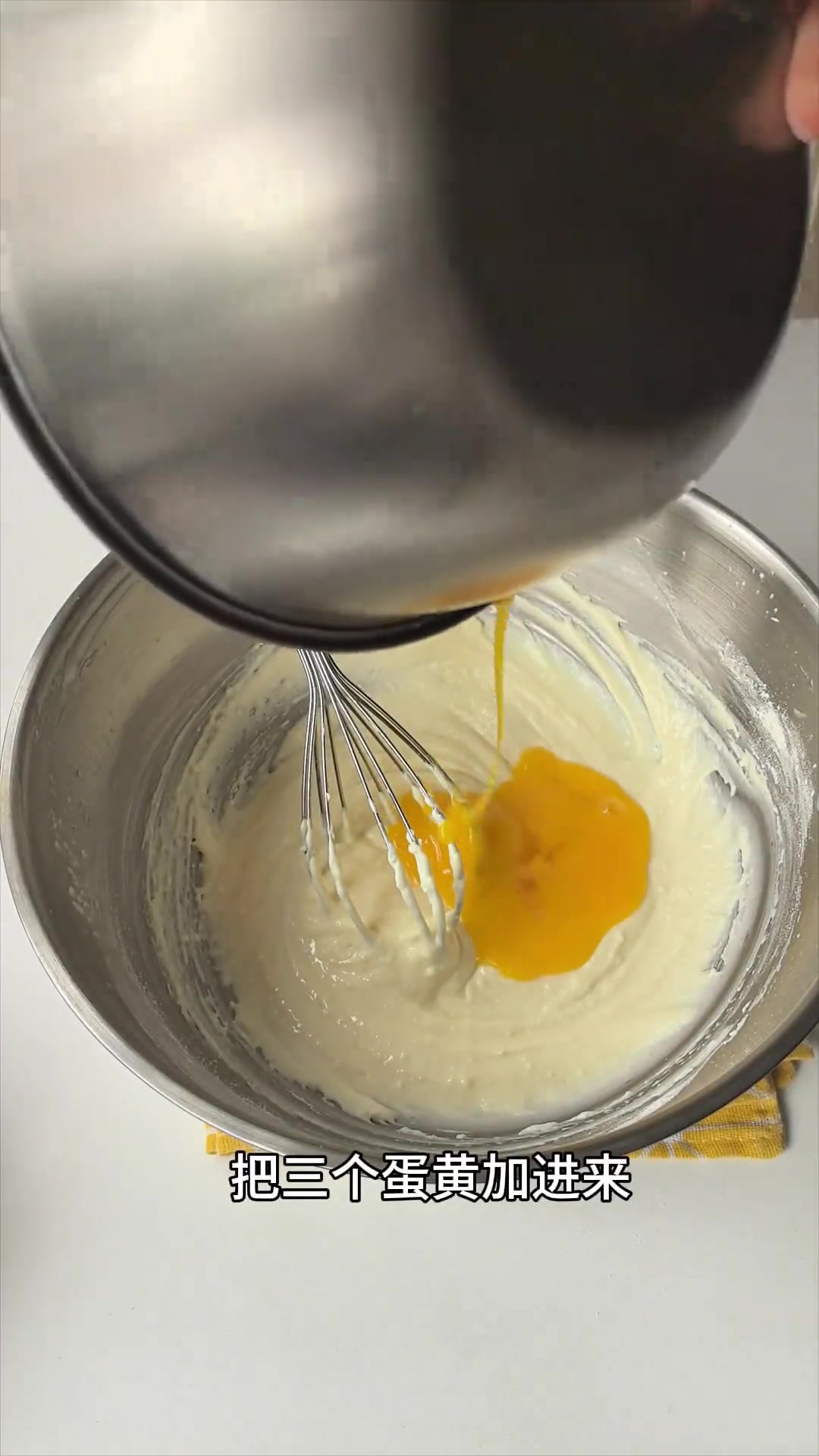 轻乳酪芝士蛋糕入口即化,冰激淋口感,手残党也能成功!