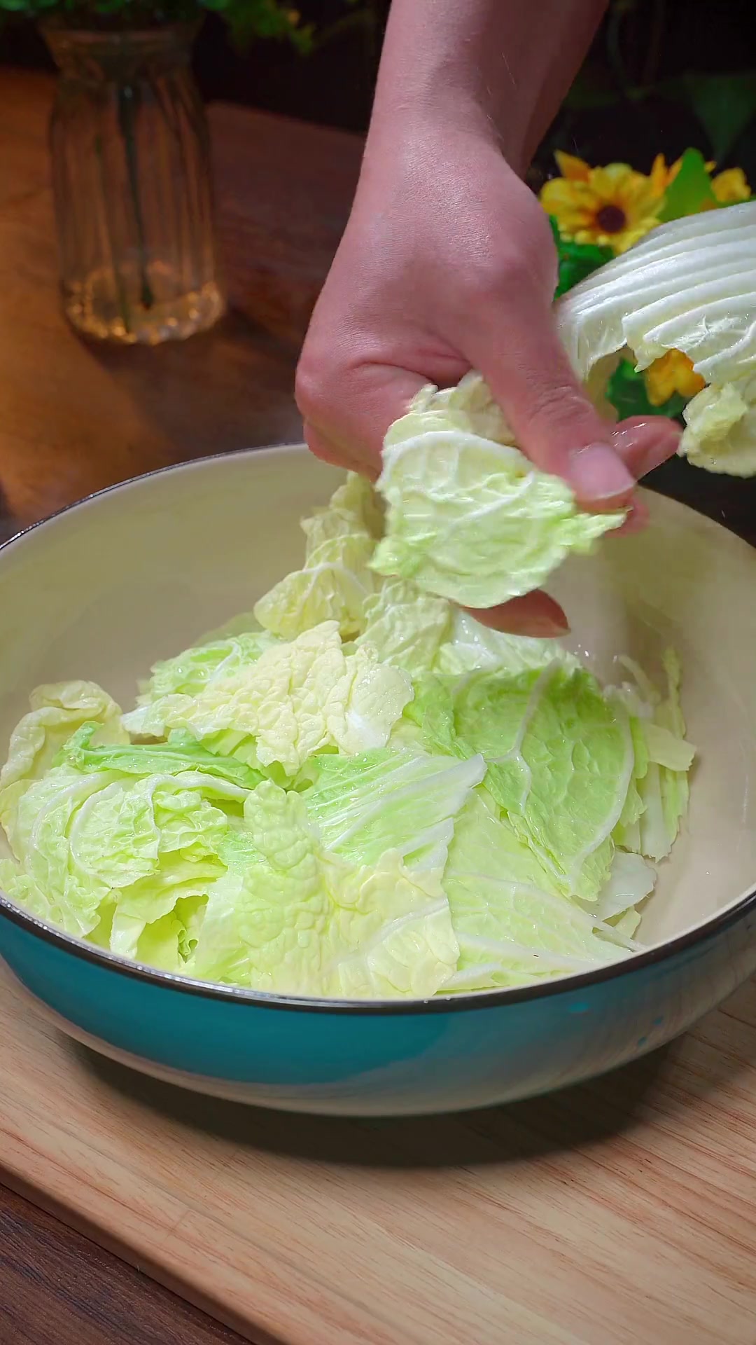 周末给孩子煮豆腐白菜三鲜汤,汤鲜味美超爱喝