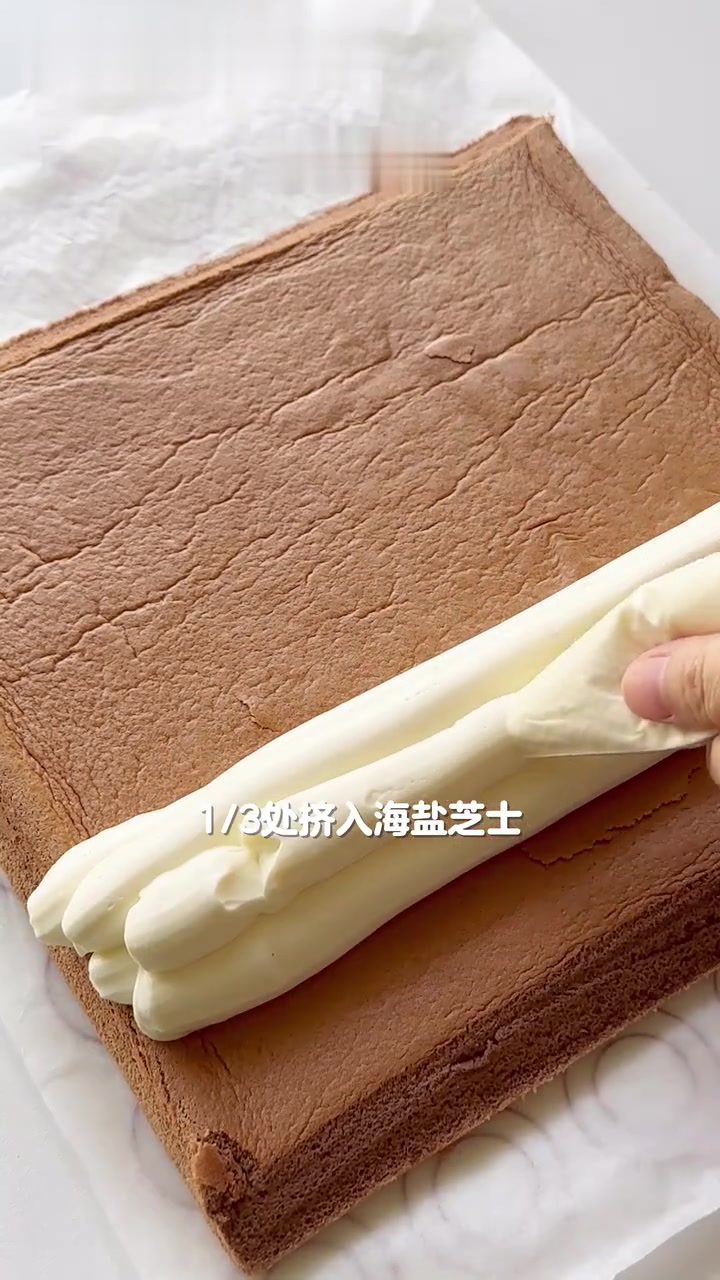 可可海盐芝士蛋糕卷甜咸口真的太好吃啦