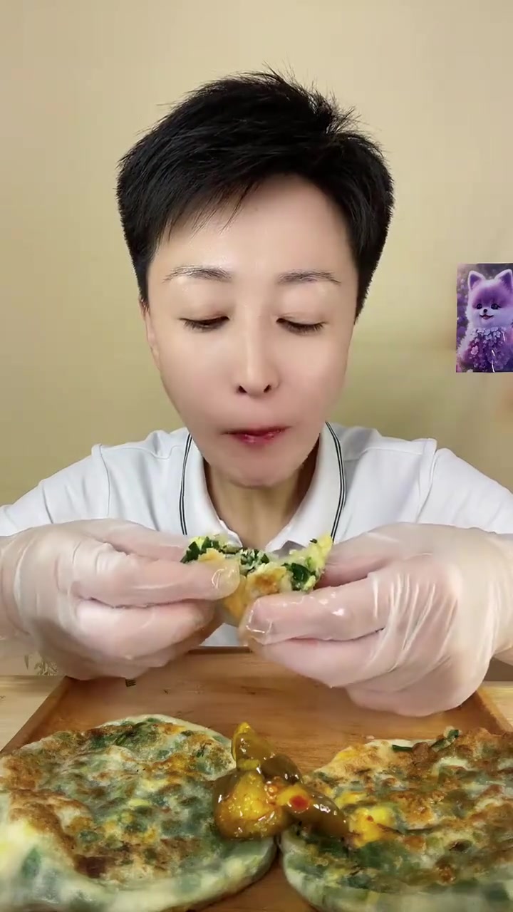 韭菜鸡蛋粉条馅饼