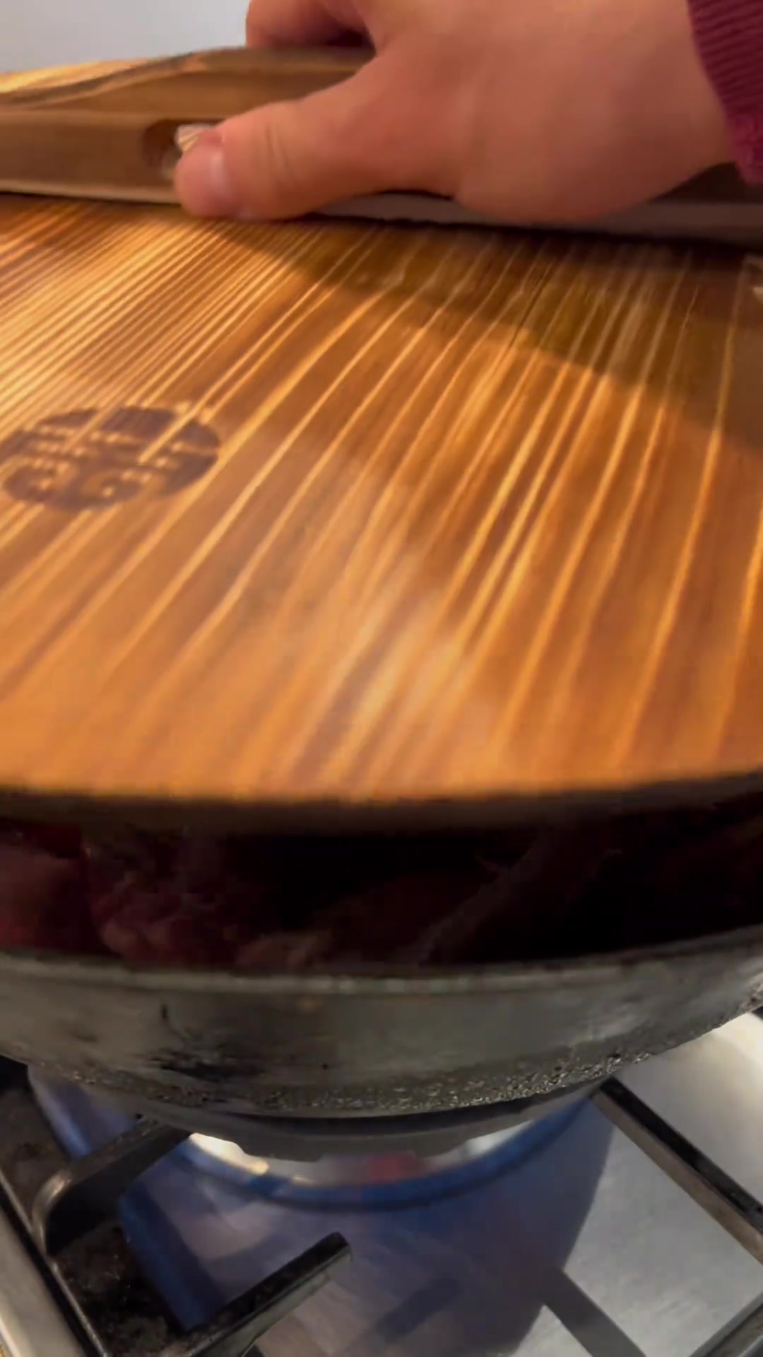 冬天吃不腻的铁锅炖牛肉!