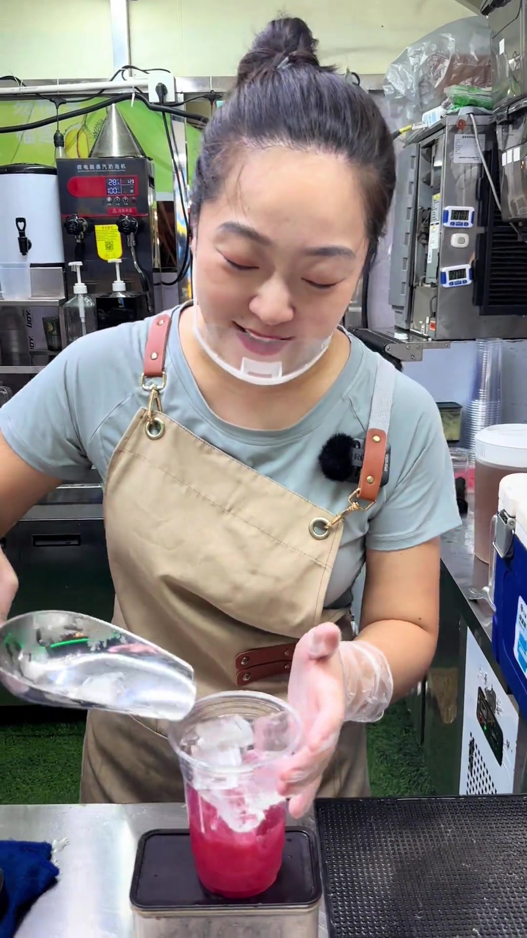 摆摊卖什么简单三步,15秒搞定颜值粉嫩桃子味的桃桃奶茶!