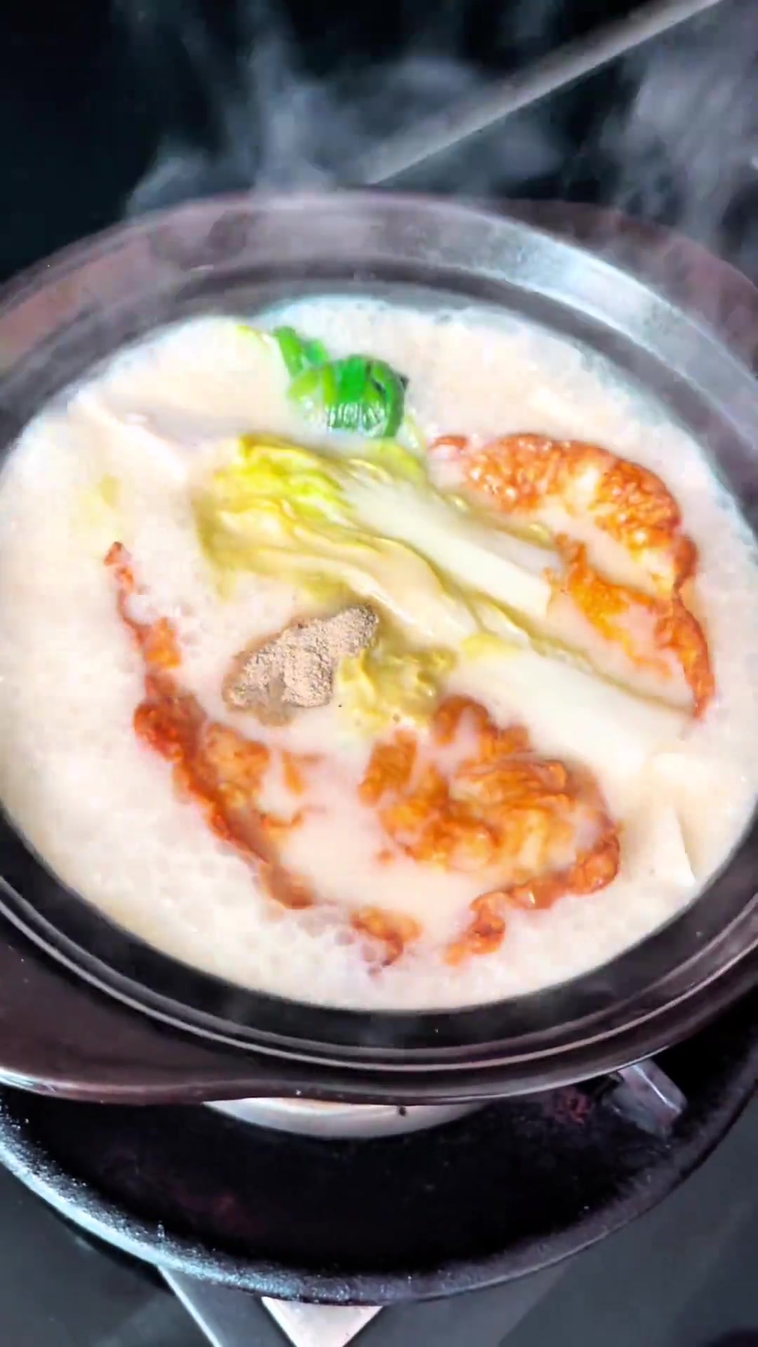 给孩子炖个鲫鱼汤喝一下