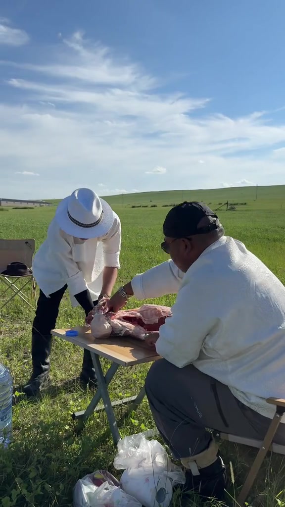 母亲湖一日游 锡林郭勒的秋味从羊肉开始 内蒙古家庭都是这么炖肉的吗 草原美食 风从东方来 