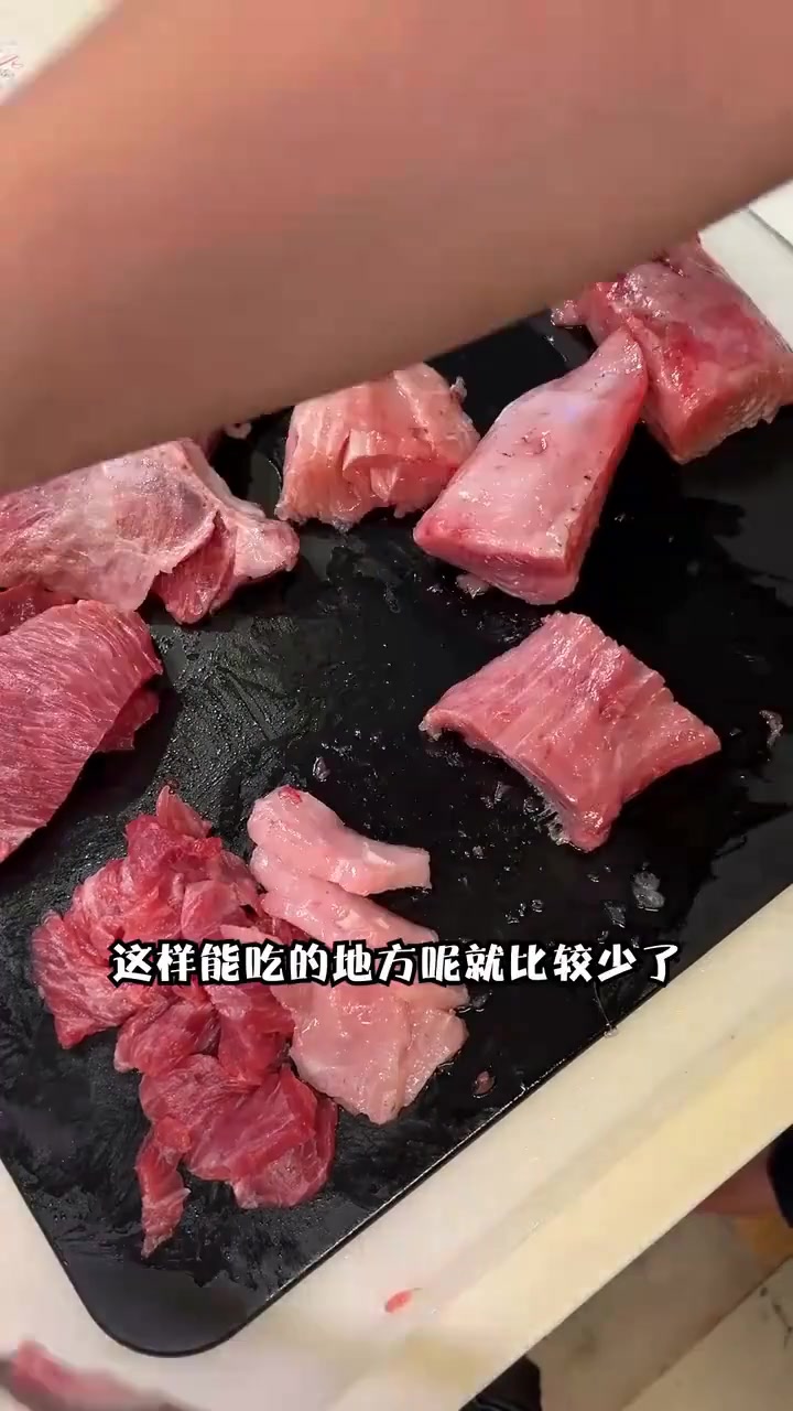 40斤金枪鱼头花4千买到,肥嫩部位似缎子超新鲜