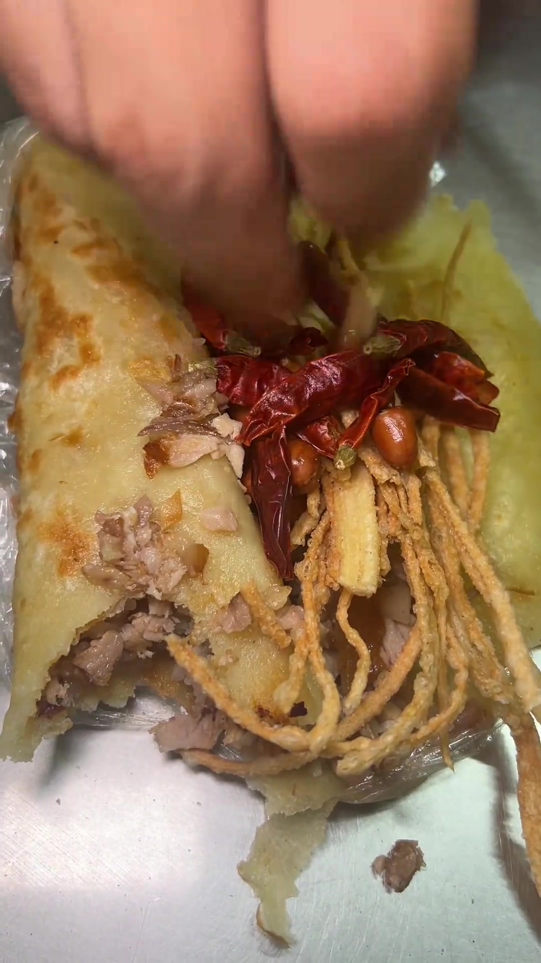 吃遍河北之～衡水市这家大饼卷肉～可给我吃～美了,吃一套扛一天