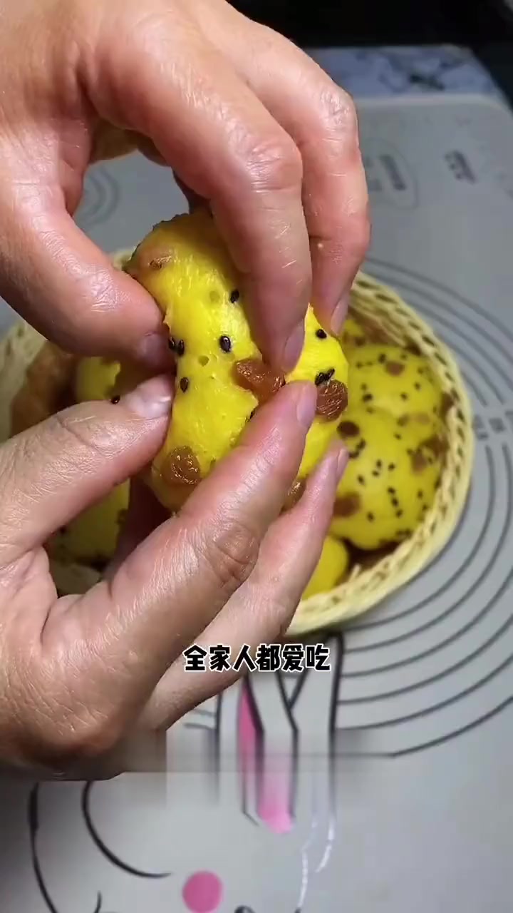 蓬松超好吃的南瓜蛋糕,全家都爱,做法超简单!