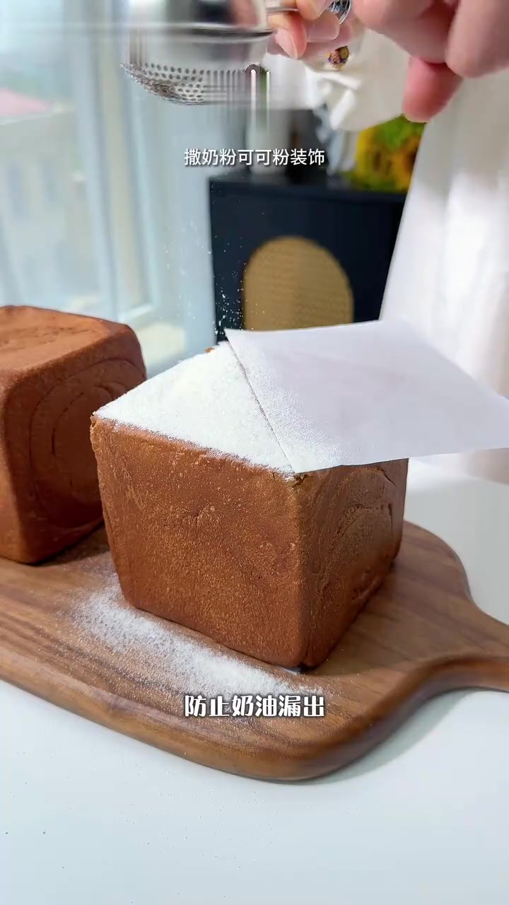 在家也可以做出柔软拉丝的巧克力爆浆吐司面包!