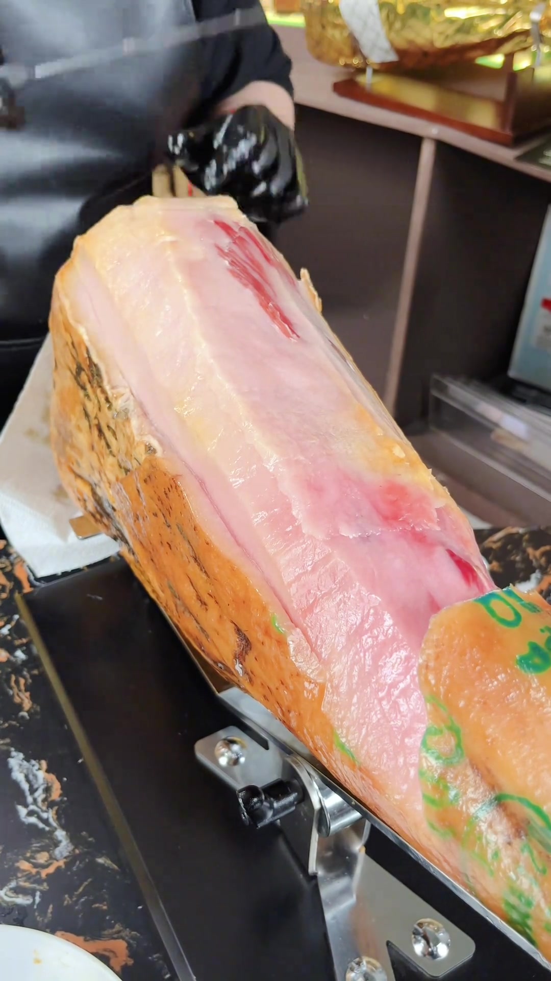 火腿现切现吃,才是真正的美味