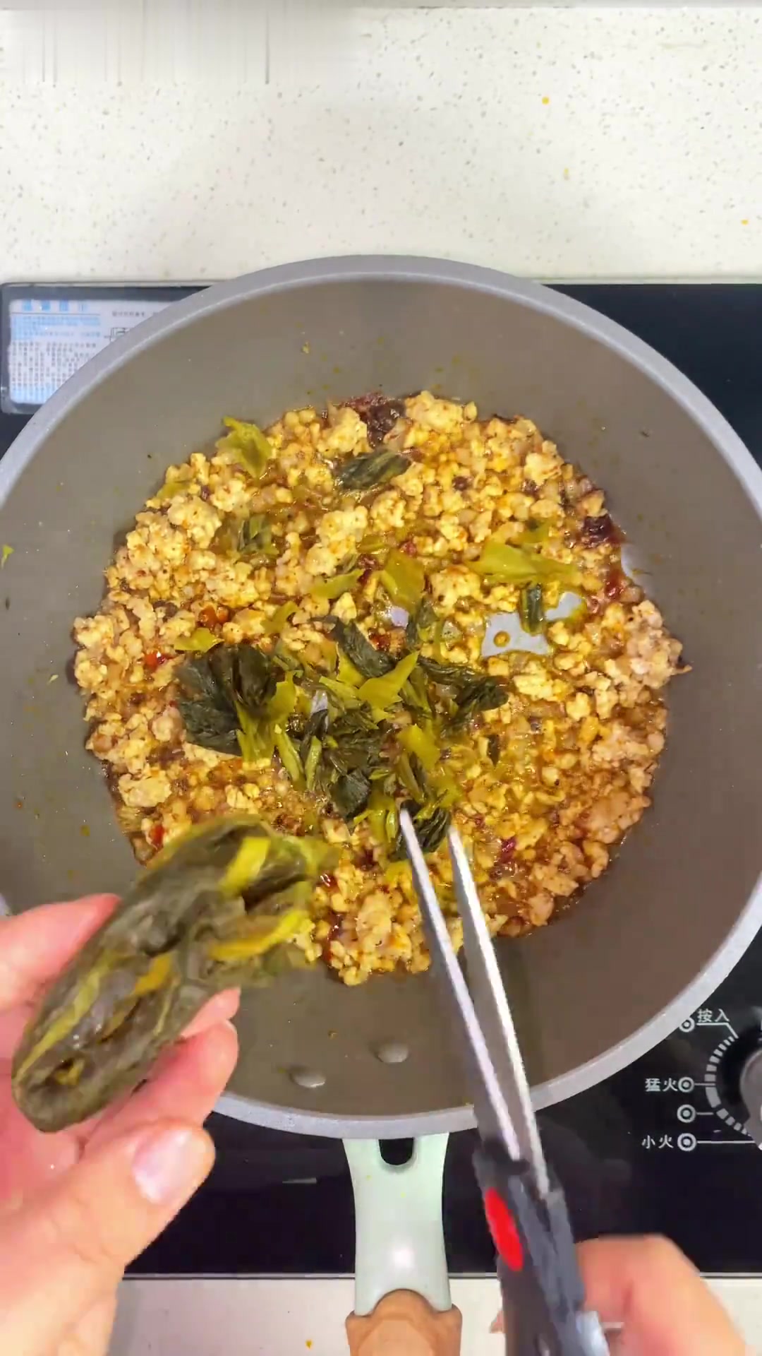 95后下班如何快速吃上饭?今天吃小锅米线懒人版