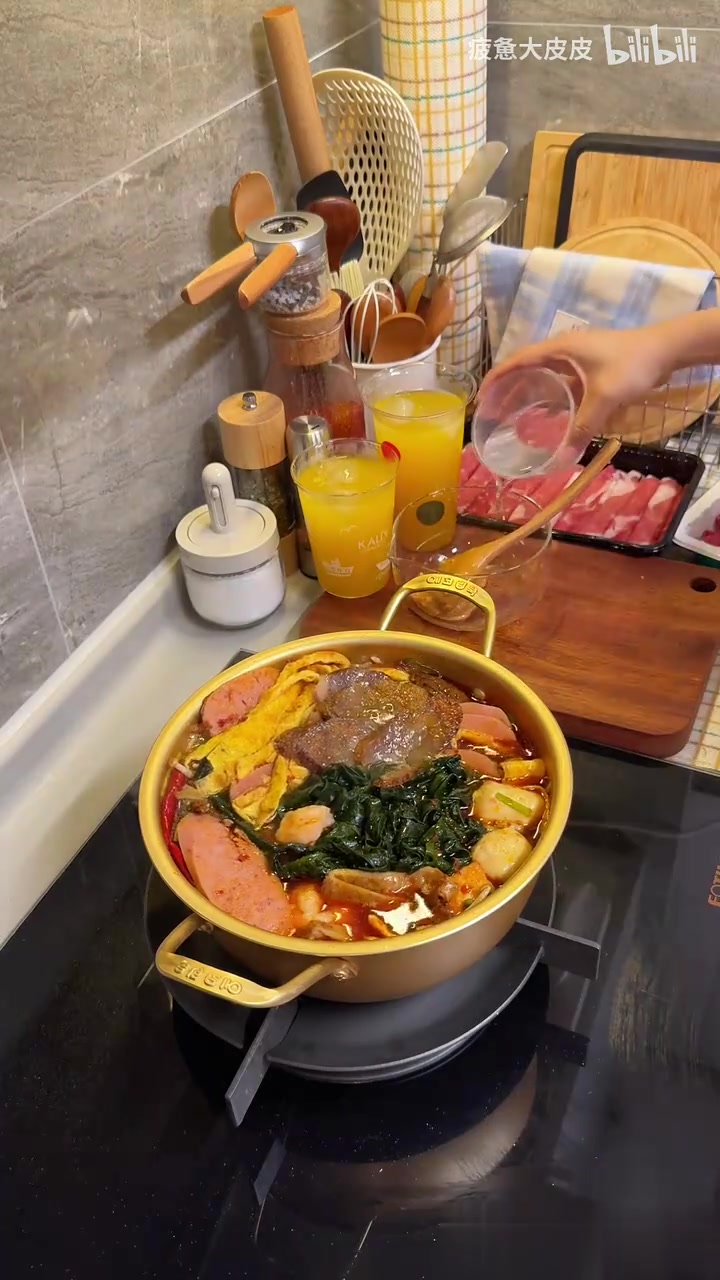 吃麻辣烫遇到坏蛋了