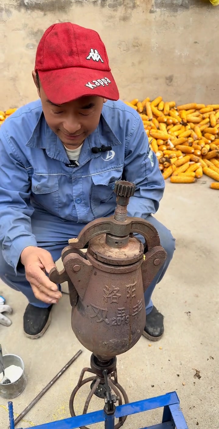 老式爆米花机蹦小米,堪称粮食放大的大师之作