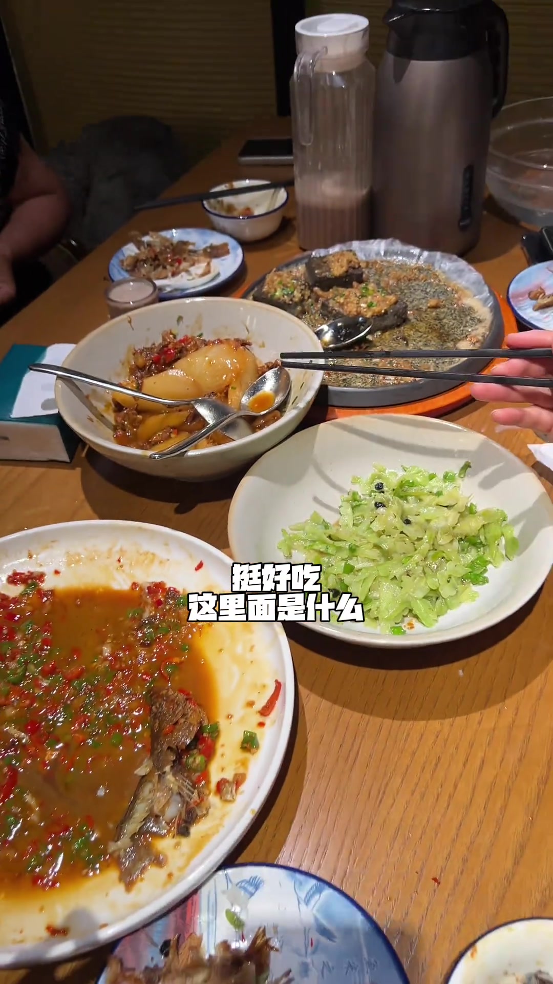 回归最原始的点菜方式,展示明档,让来的朋友们可以直观的感受菜品的新鲜程度