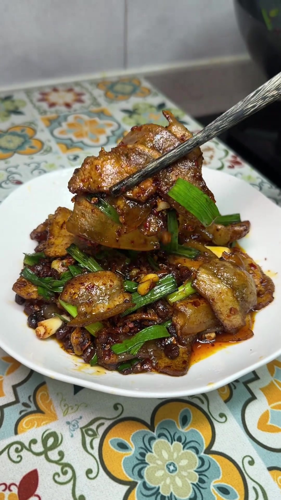 豆豉回锅肉在贵州,炒回锅肉是要放豆豉和糍粑辣椒的!