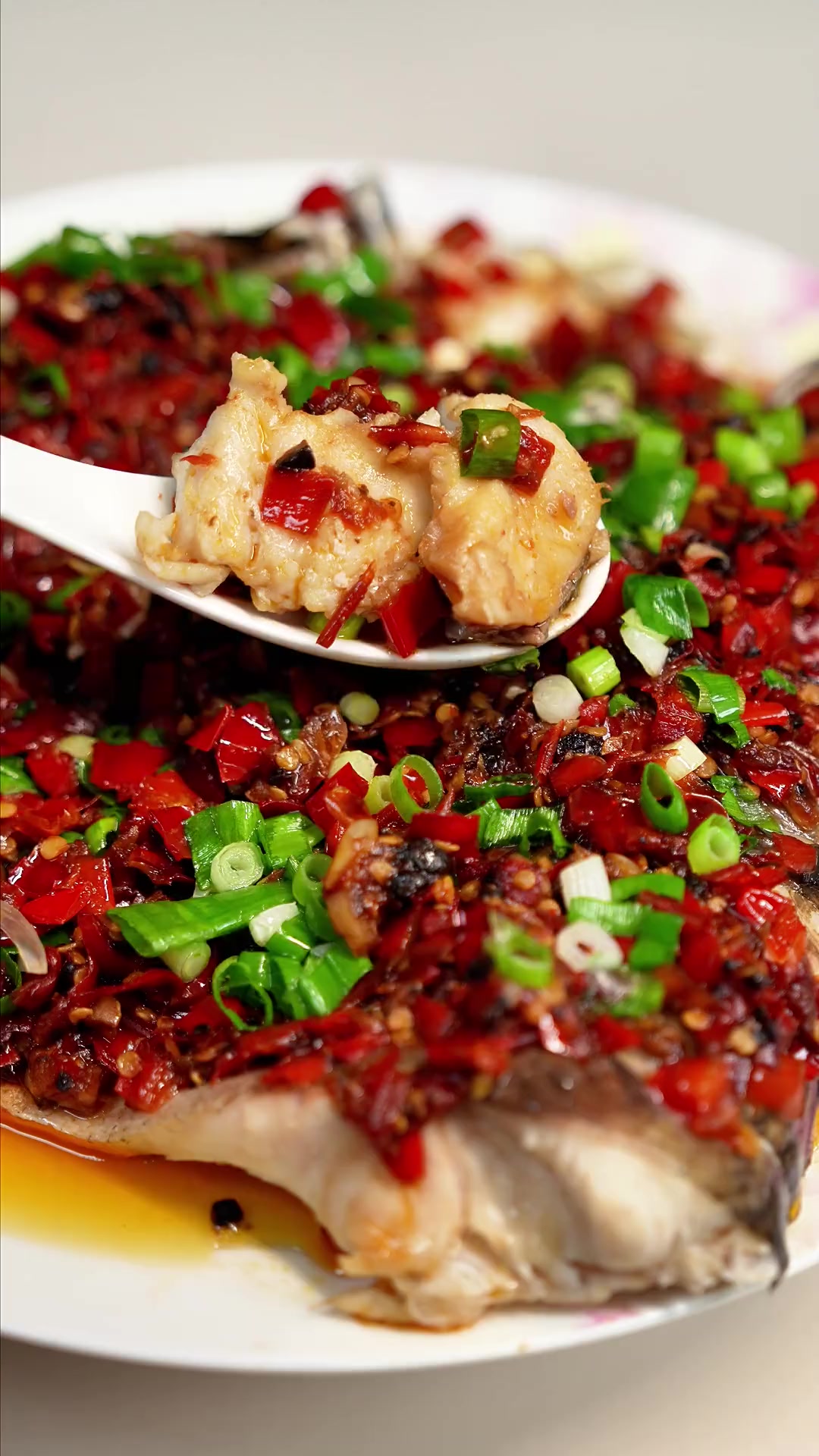 剁椒鱼头香辣过瘾,堪称湘菜中的C位菜品