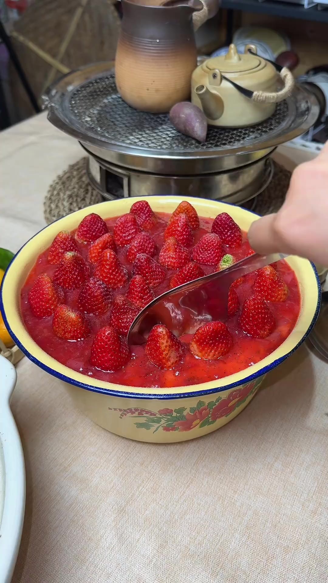 冬天的第一个草莓蛋糕也给闺蜜安排上啦!