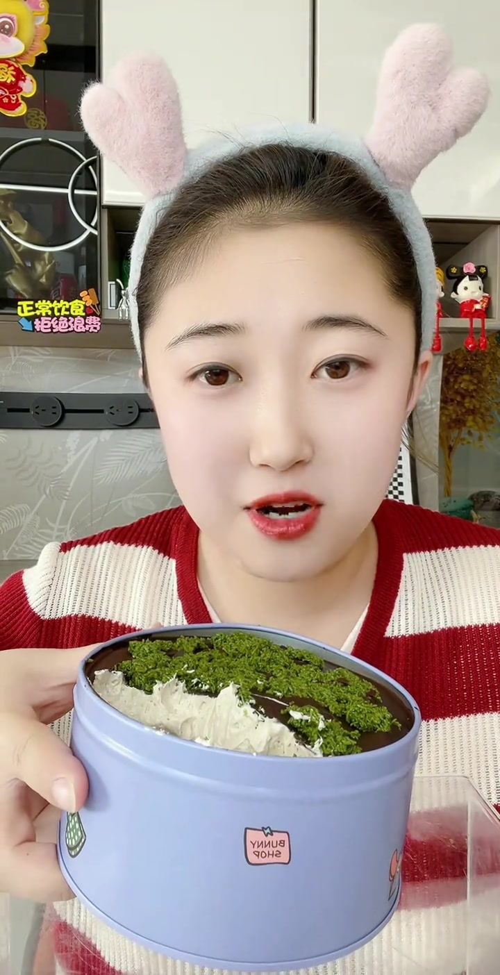 铁罐子蛋糕超火!巧克力味巨厚超好吃还送勺!