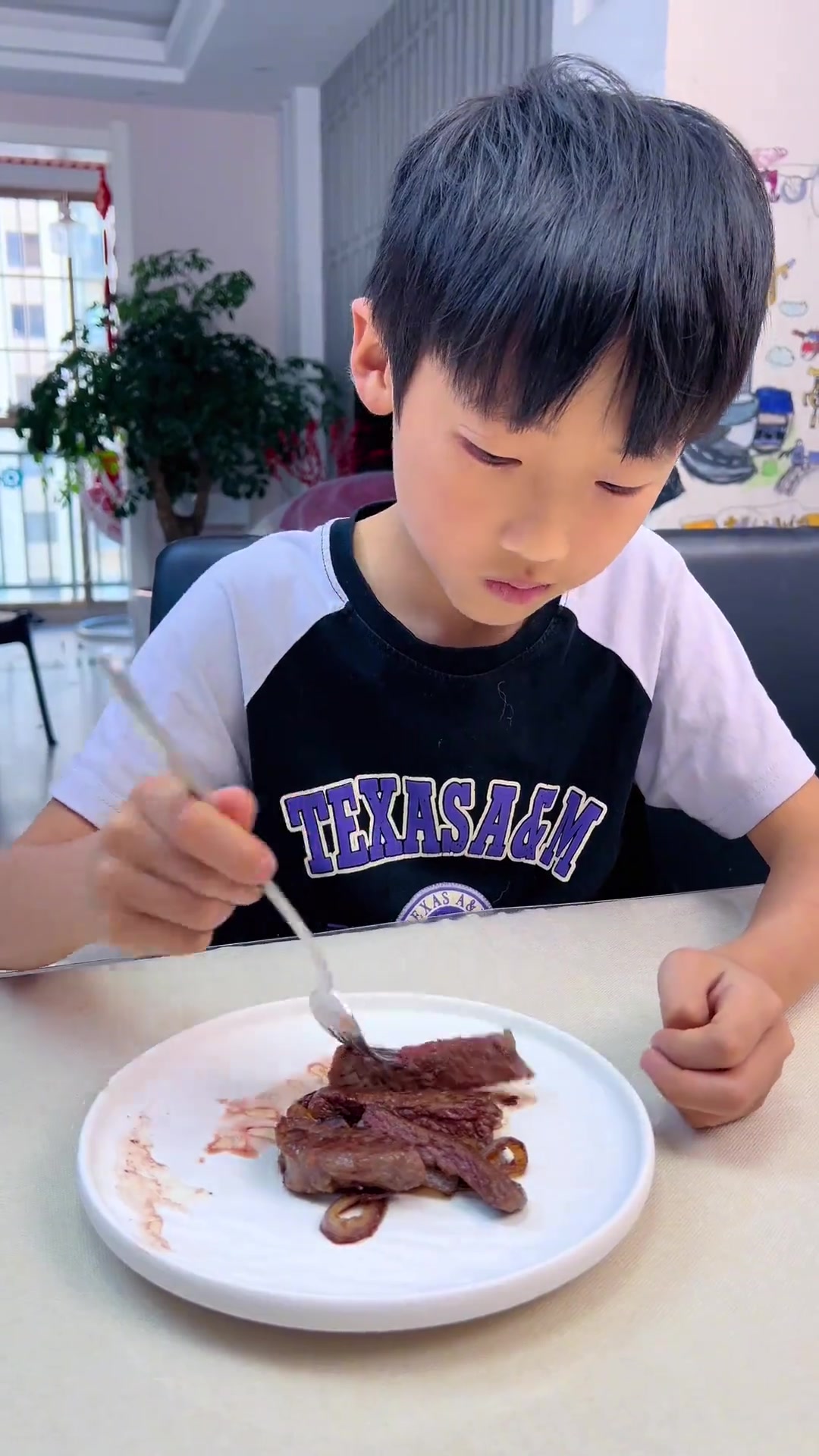 孩子爱吃牛排别买合成的,教你无添加腌制法