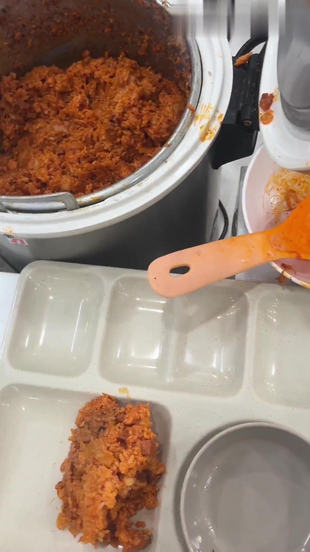 韩国高丽大学食堂|炒年糕配泡菜炒粉一绝