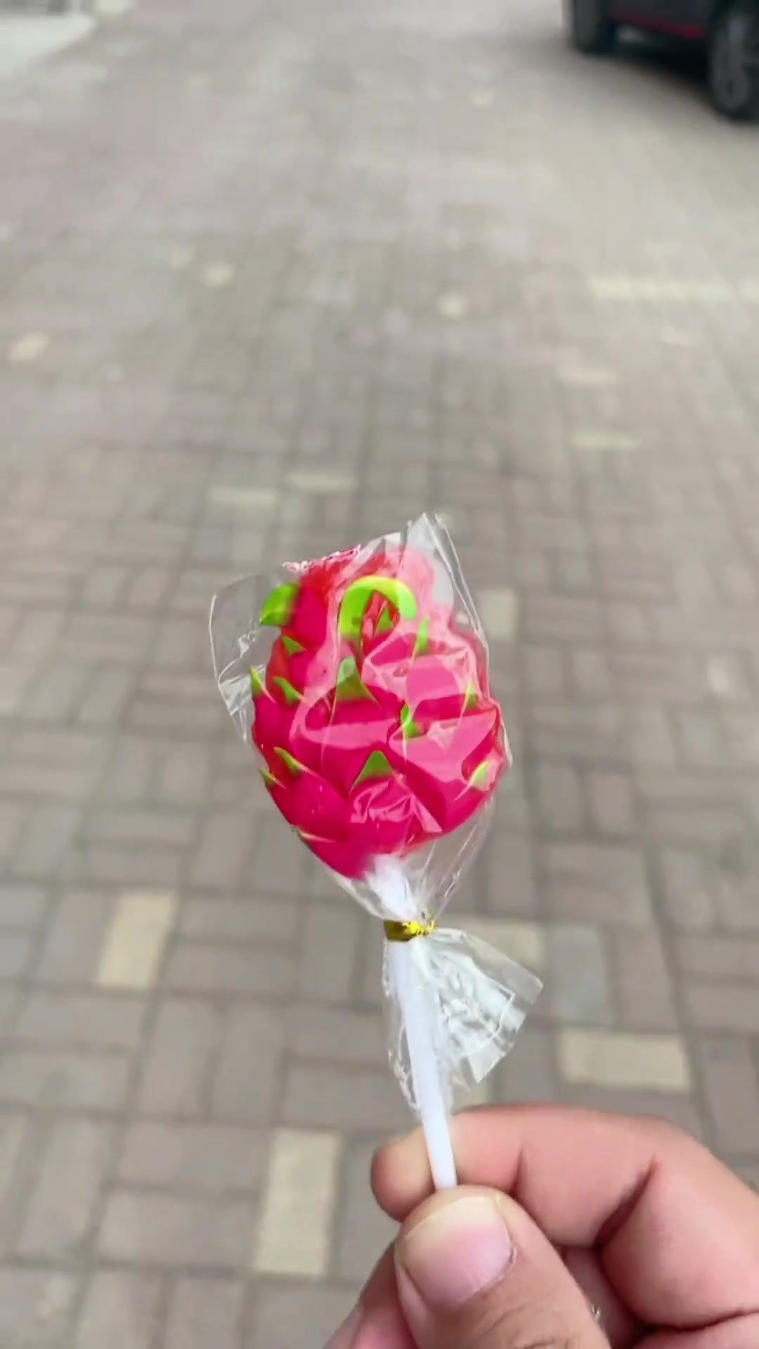 吃草莓火龙果柠檬,感受酸甜与酸爽!