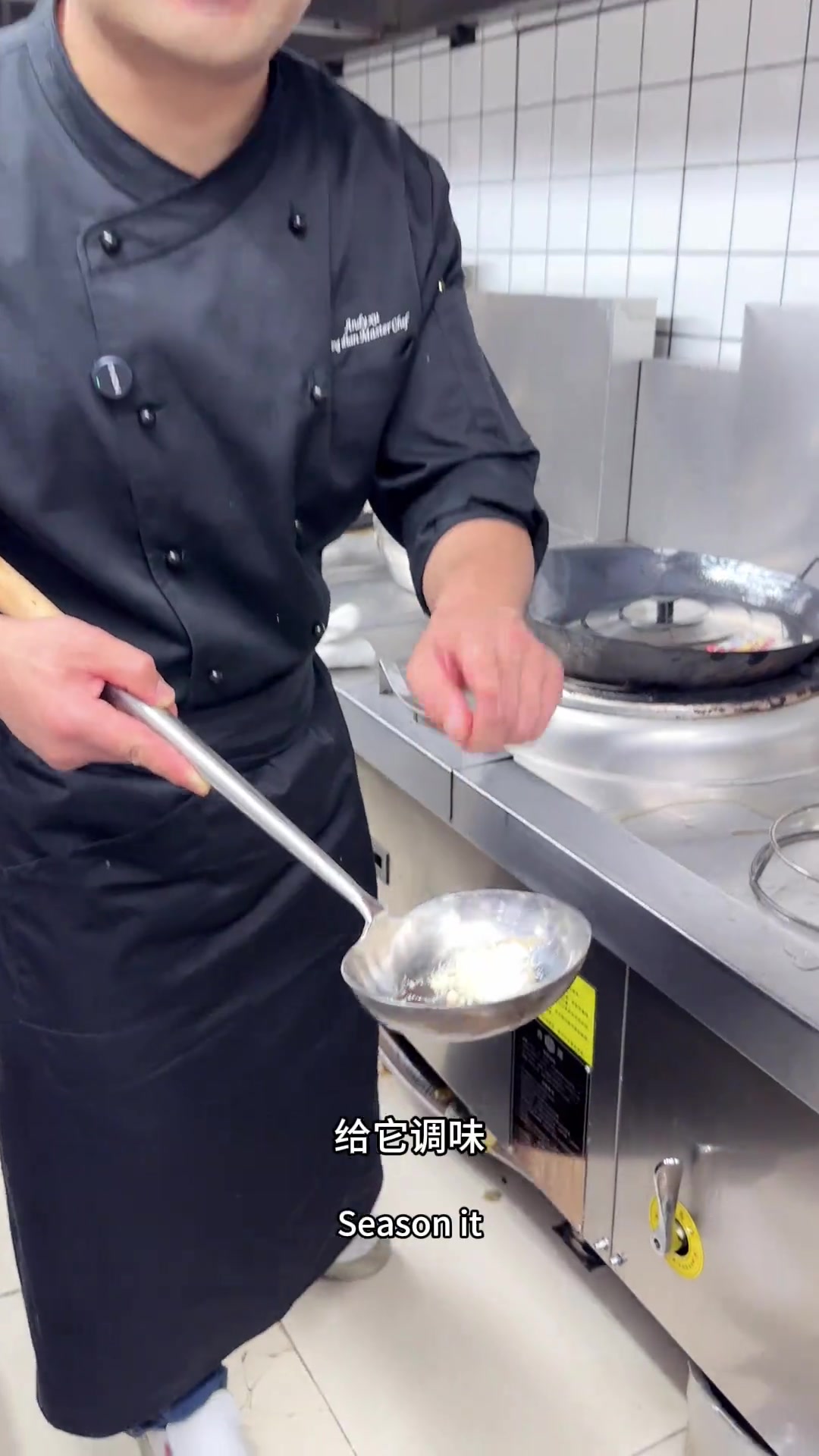 夜宵店或大排档必吃小海鲜:爆炒花甲,要够辣够鲜