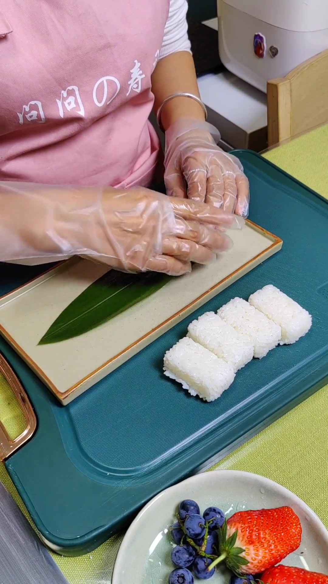 「冰皮榴莲手握」教程来喽!