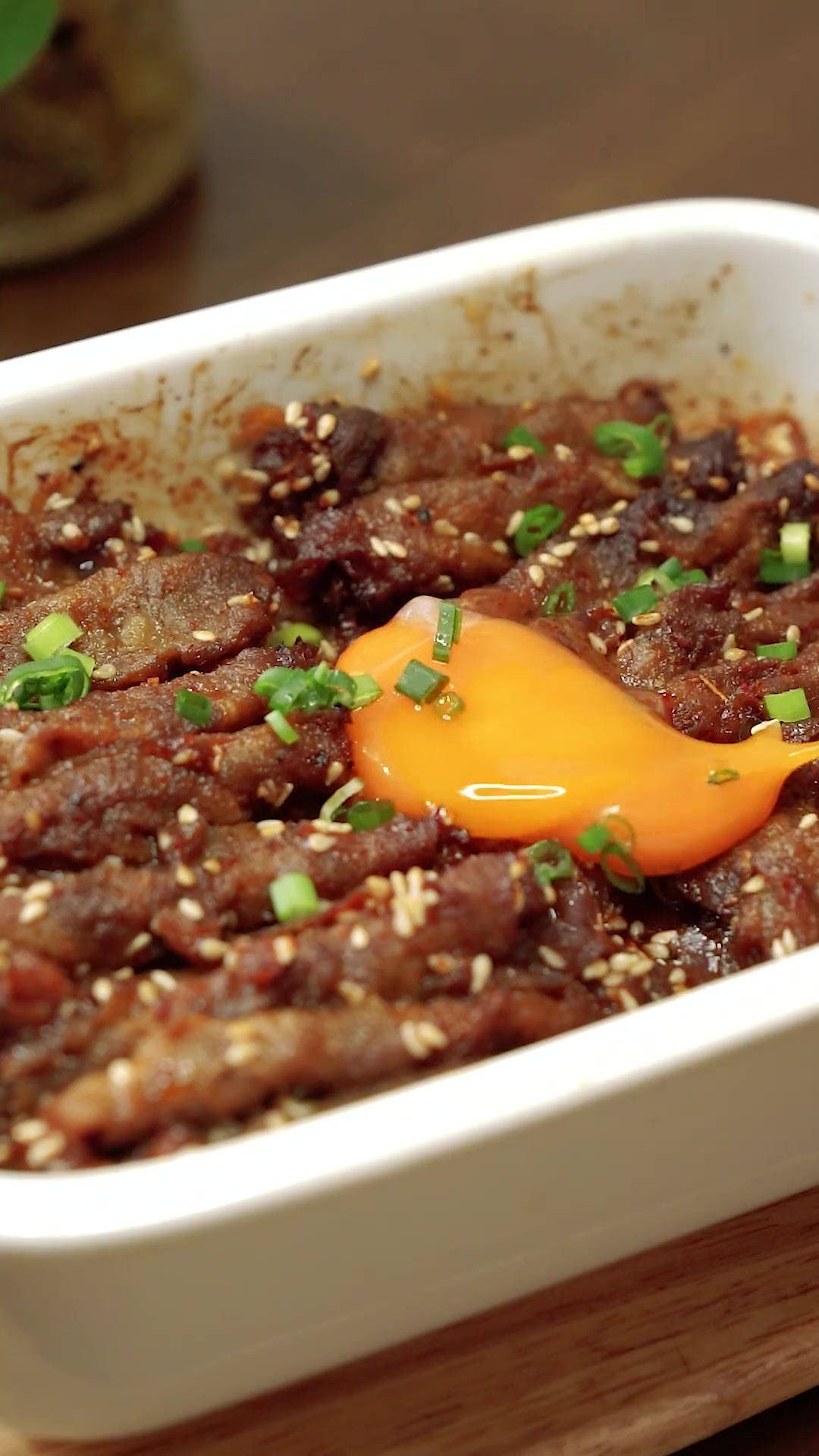 一人食的第309天|媲美日料店好嘛!用空气炸锅做「烤肉饭」,居然这么简单!一个人也要好好吃