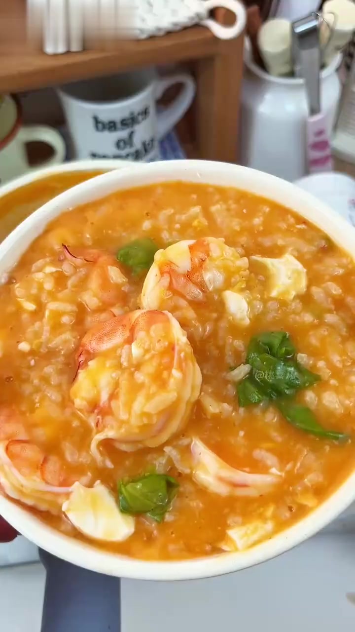 一个人的晚餐能有多敷衍!这咸蛋虾仁粥也太香了吧!