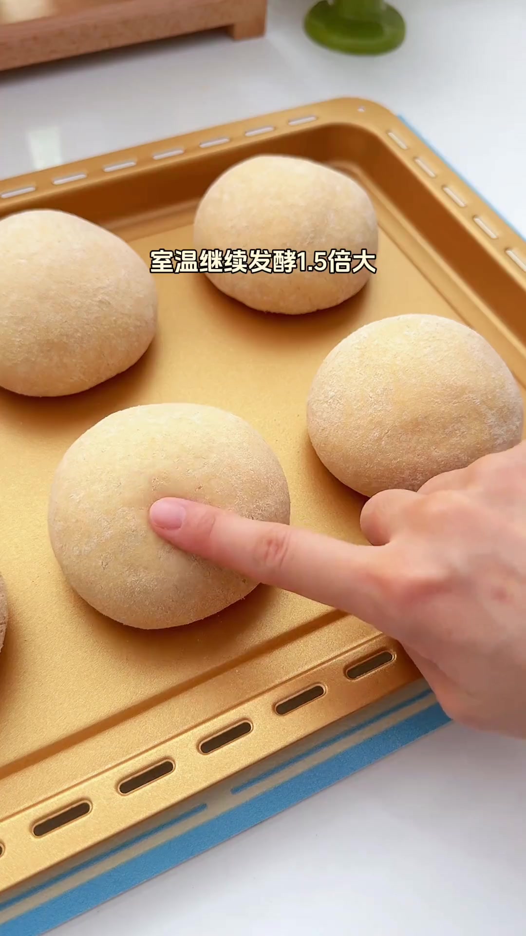 小学生早餐:麦满芬汉堡、菠萝烤鸡翅等