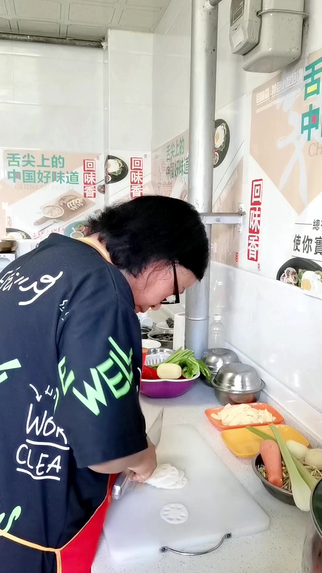 三天学会夜市爆款!大排档麻辣拌菜核心技术,想开店的速度收藏