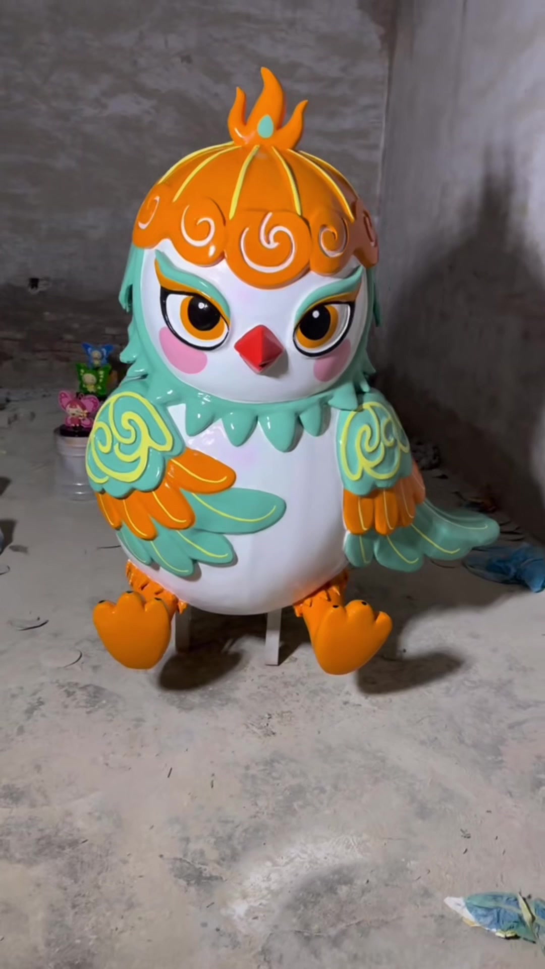 玻璃钢卡通鸡雕塑