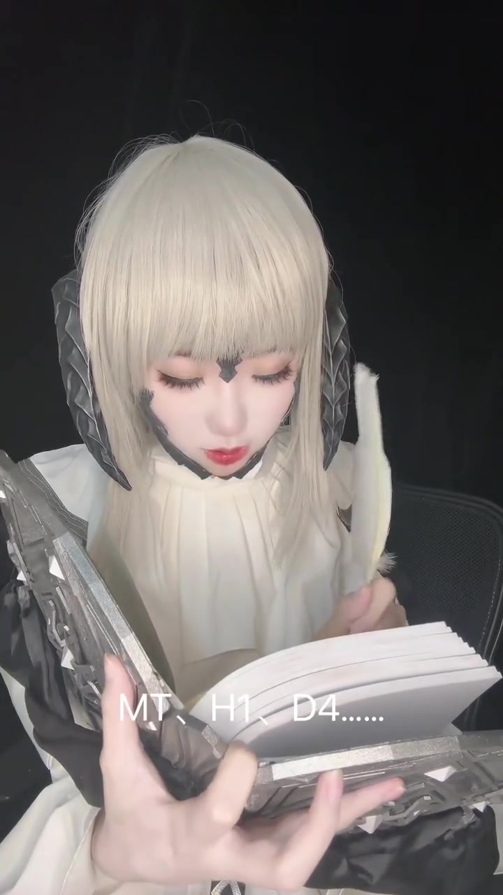 「FF14龙娘cos」学者酱在干什么呢?