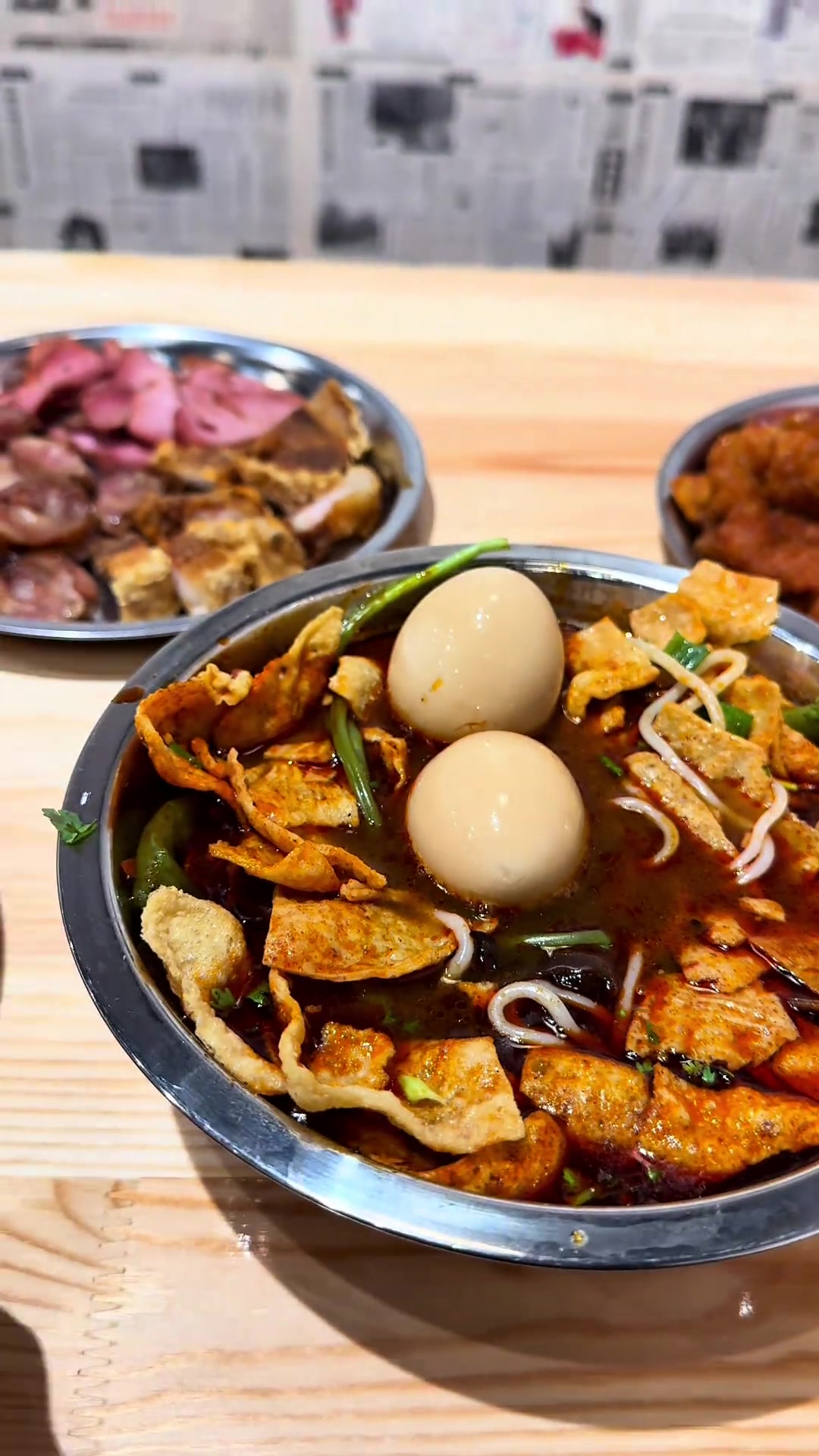 烧饼泡螺蛳粉……主打混搭……