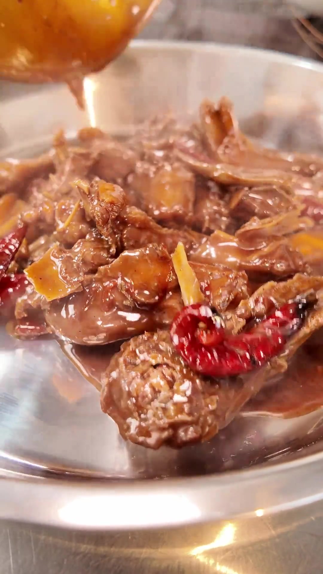 揭秘武汉排队王神店招牌黑鸭回味宝制作秘方