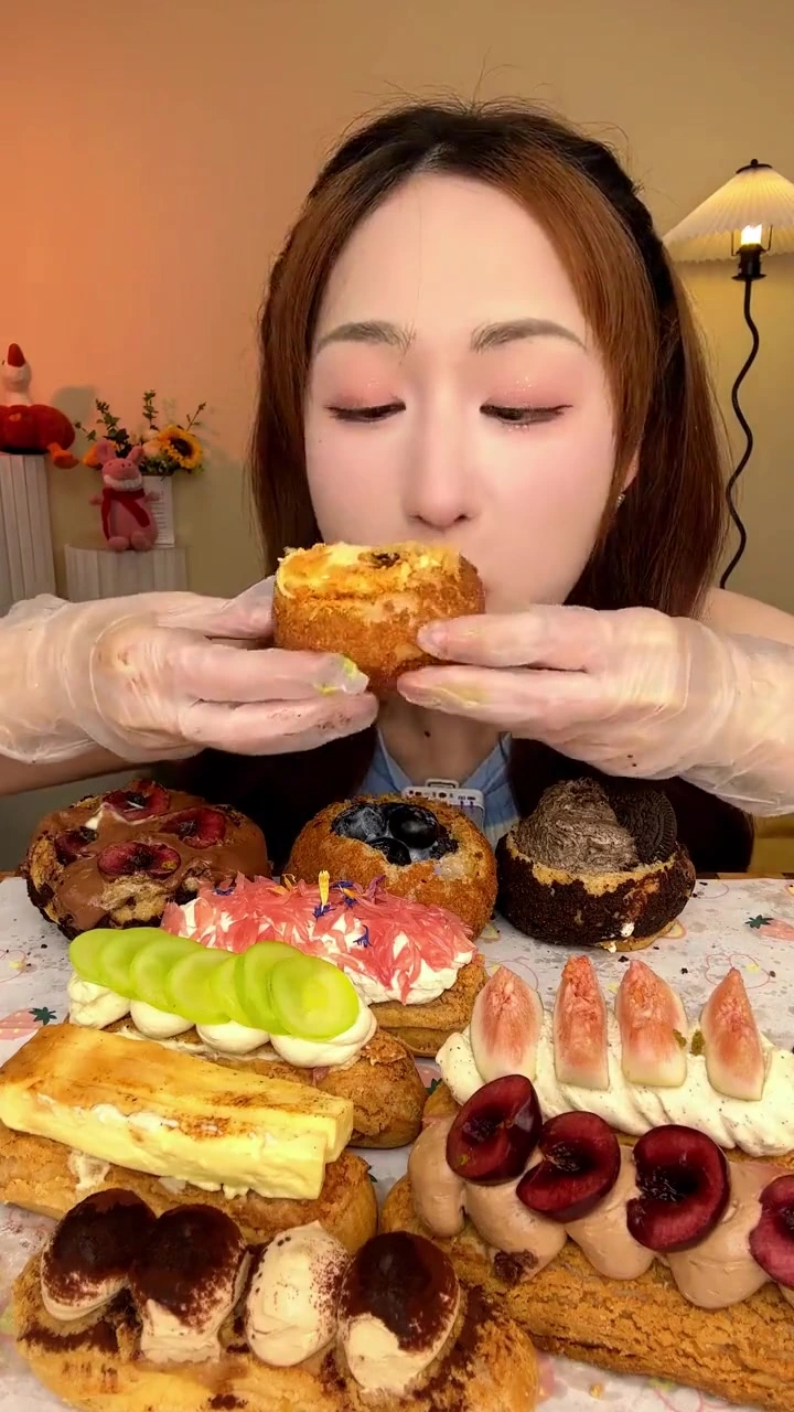一口气吃掉10个泡芙,是种什么体验