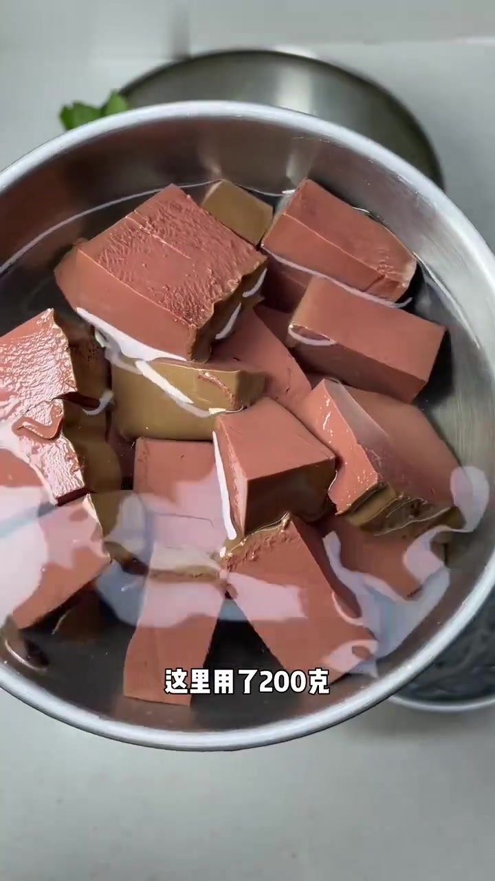 这么一大锅鸭血粉丝汤也就300大卡啊