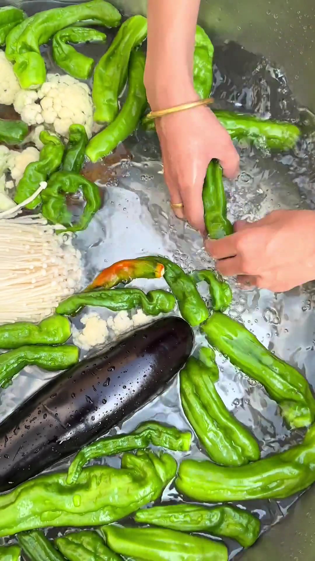 徐州本土烧烤徐州是烧烤的发源地,自然自己烤烧烤不在话下,味道真的不错,羊肉汤也是绝绝子