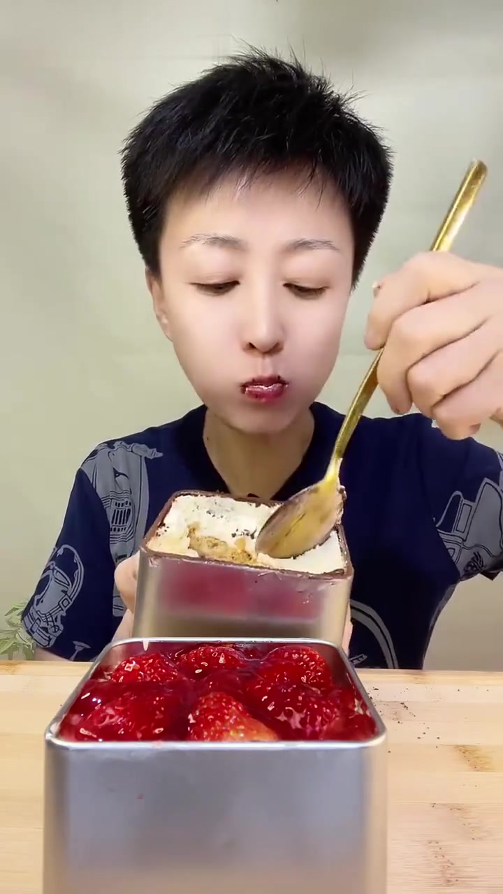 小毛巾卷蛋糕盒子