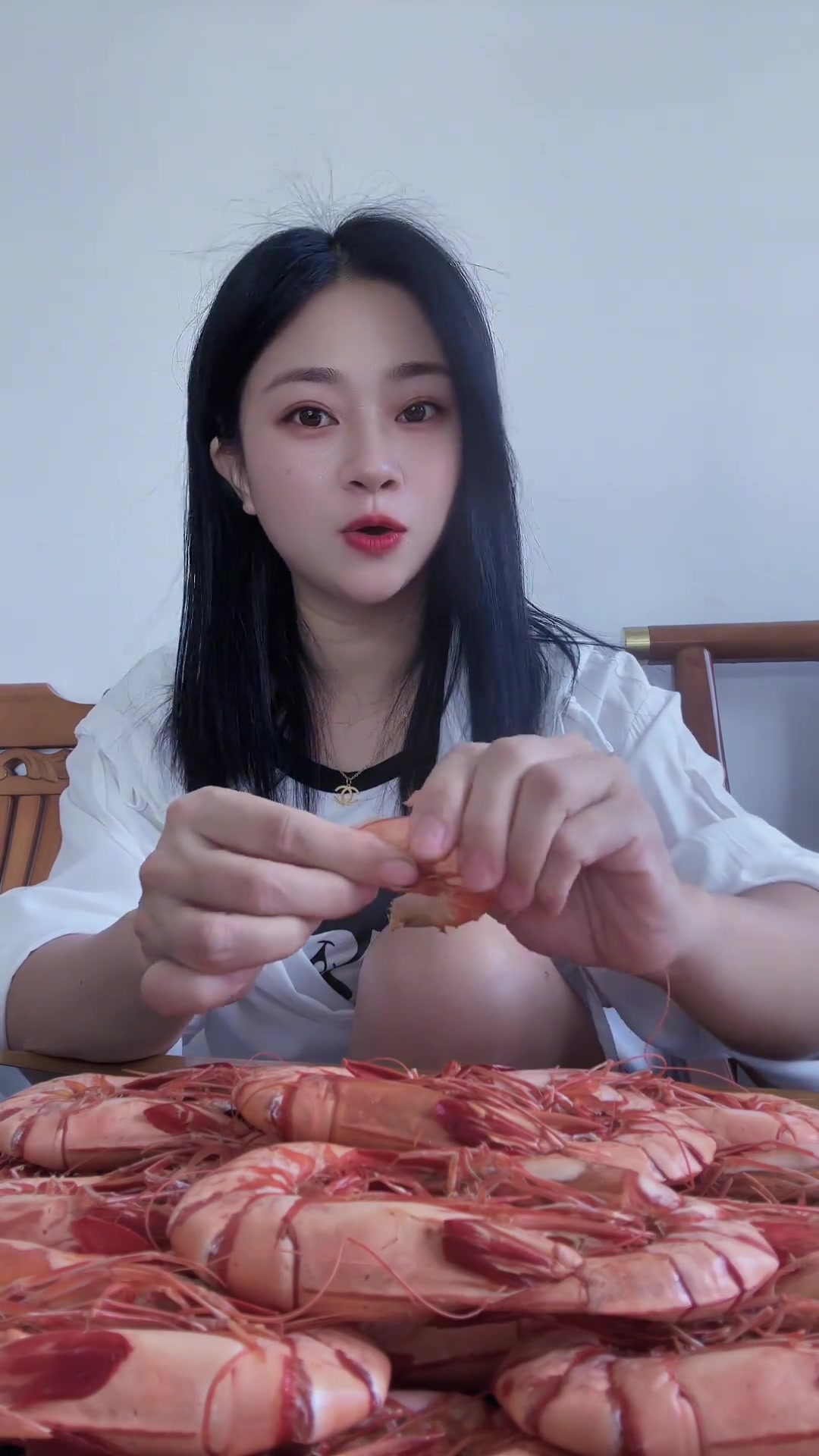 对虾干吃法多样,剥壳即食,煮汤火锅皆宜,送礼可约