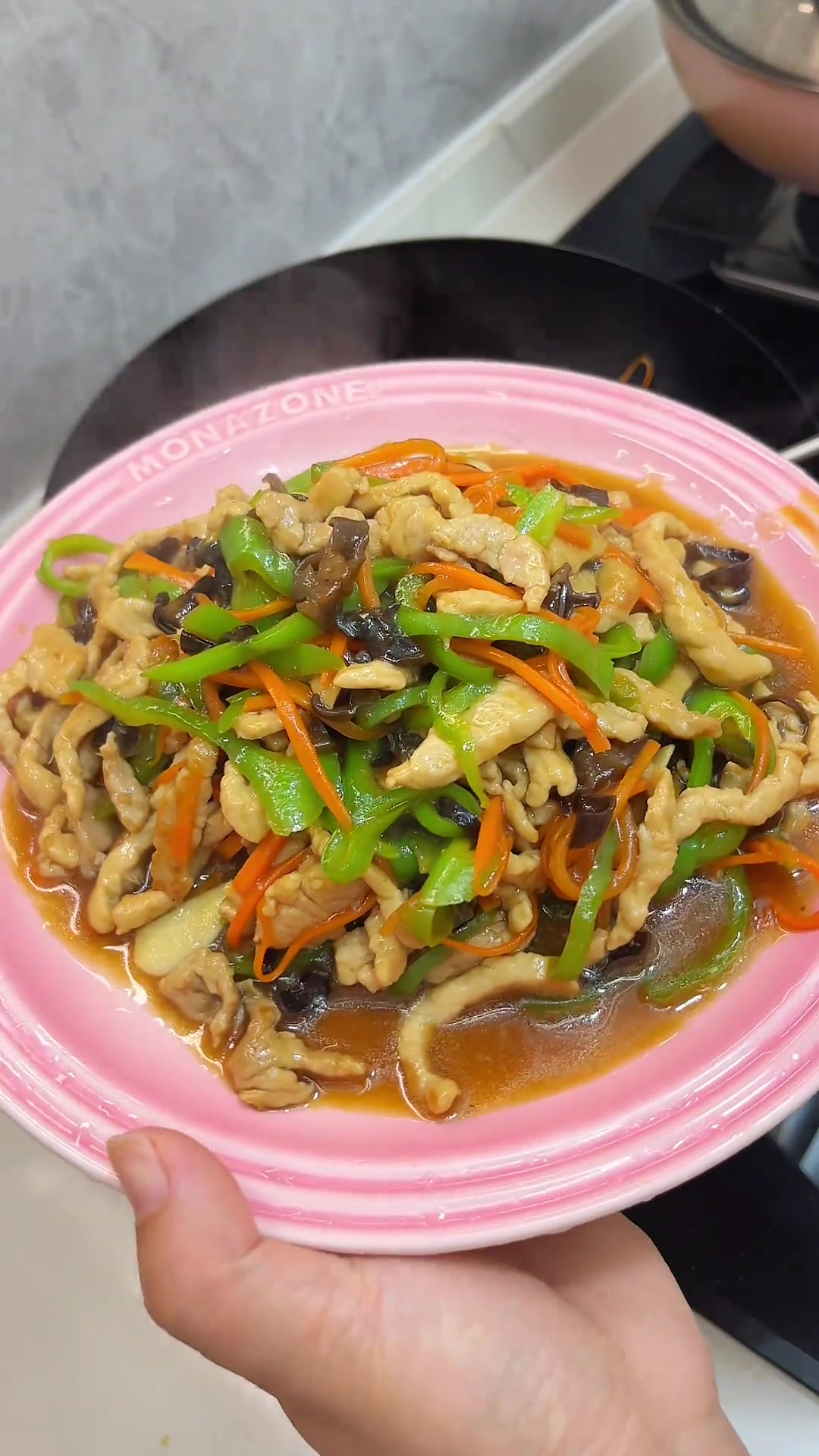 孩子好了,我又倒下了,今天简简单单的做个鱼香肉丝盖饭吃吧