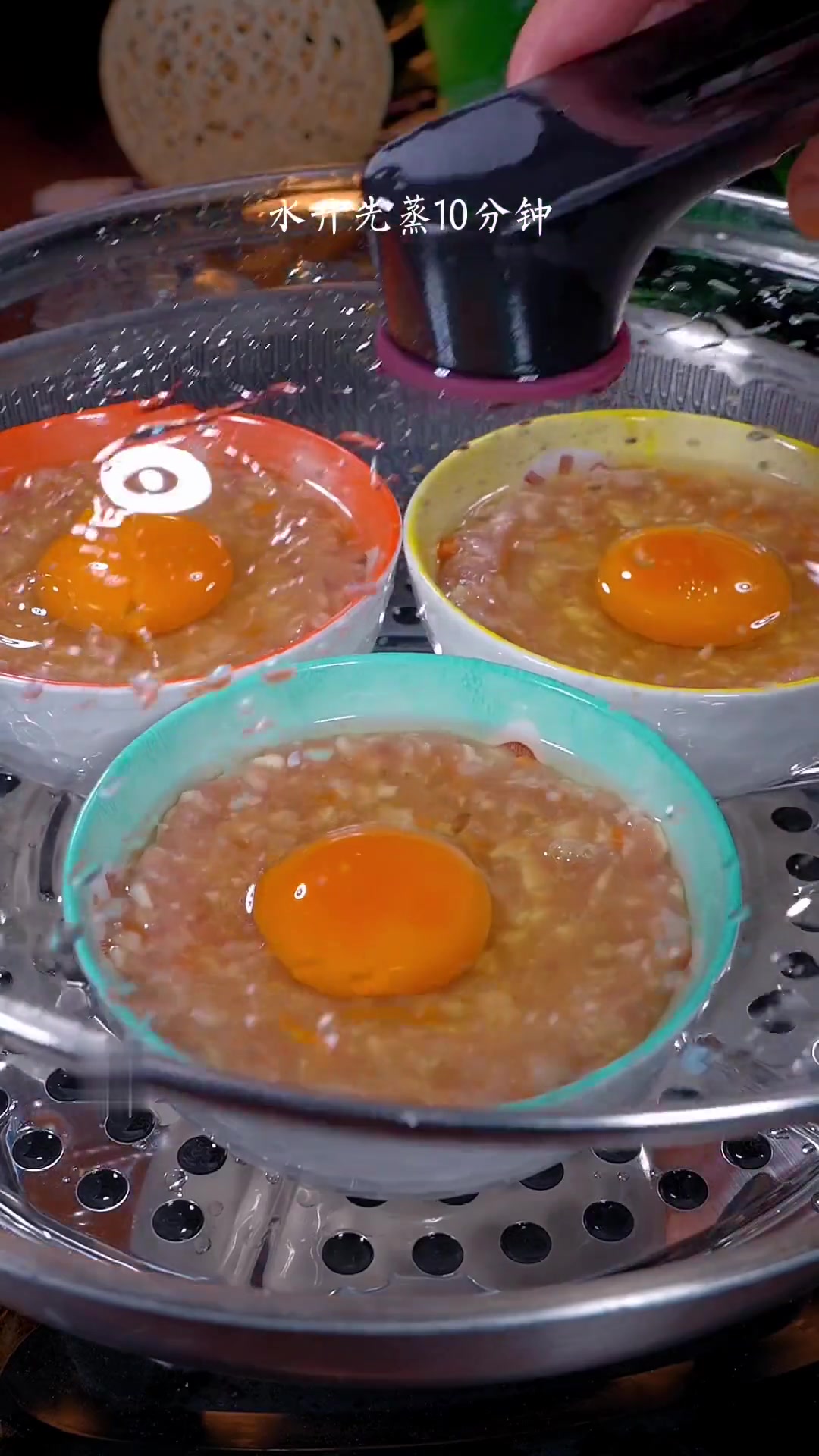 家有老人小孩,试试山药鸡蛋蒸肉饼,营养又美味