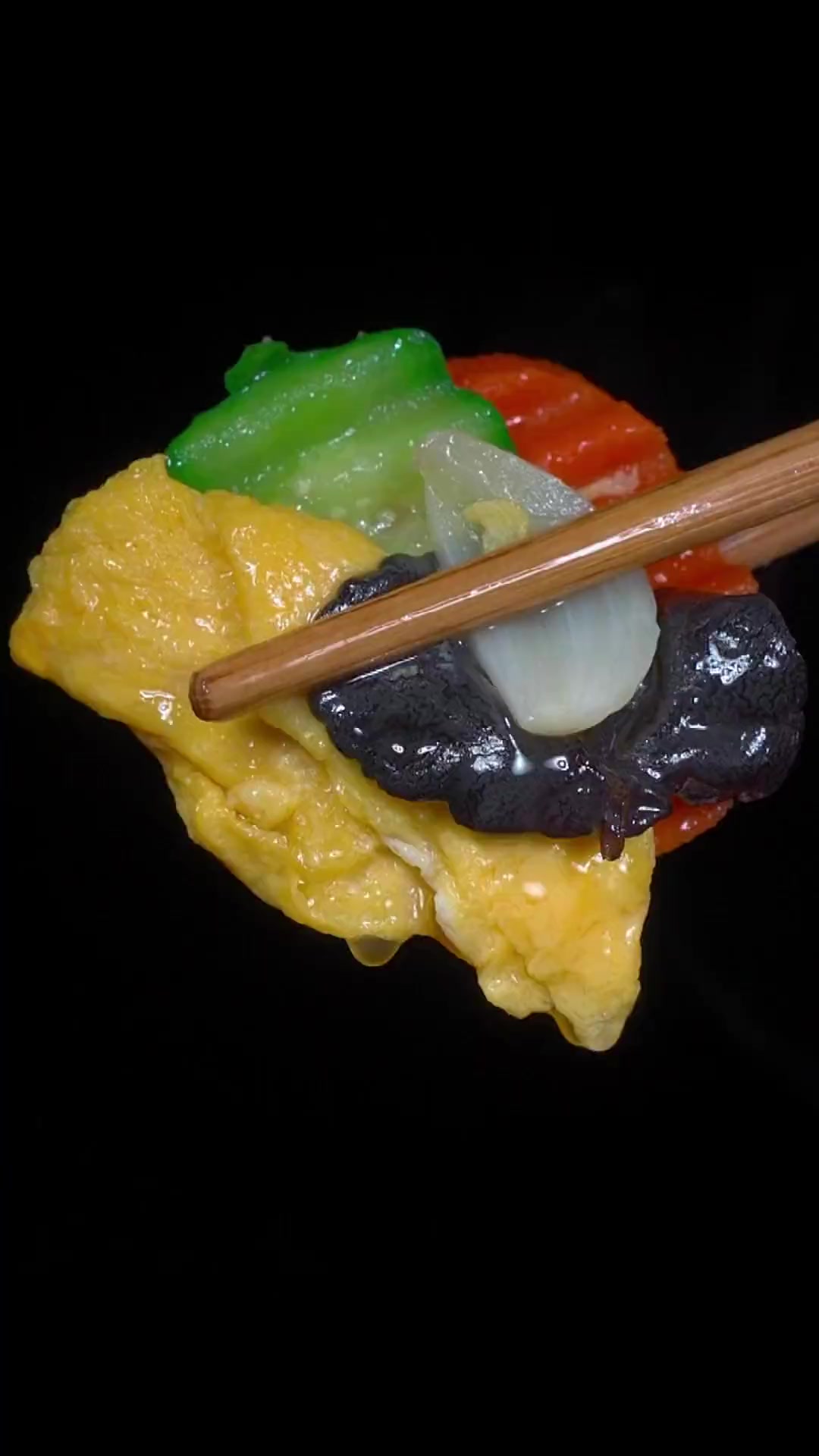 这样做黄瓜炒鸡蛋,清脆嫩滑,好看又好吃
